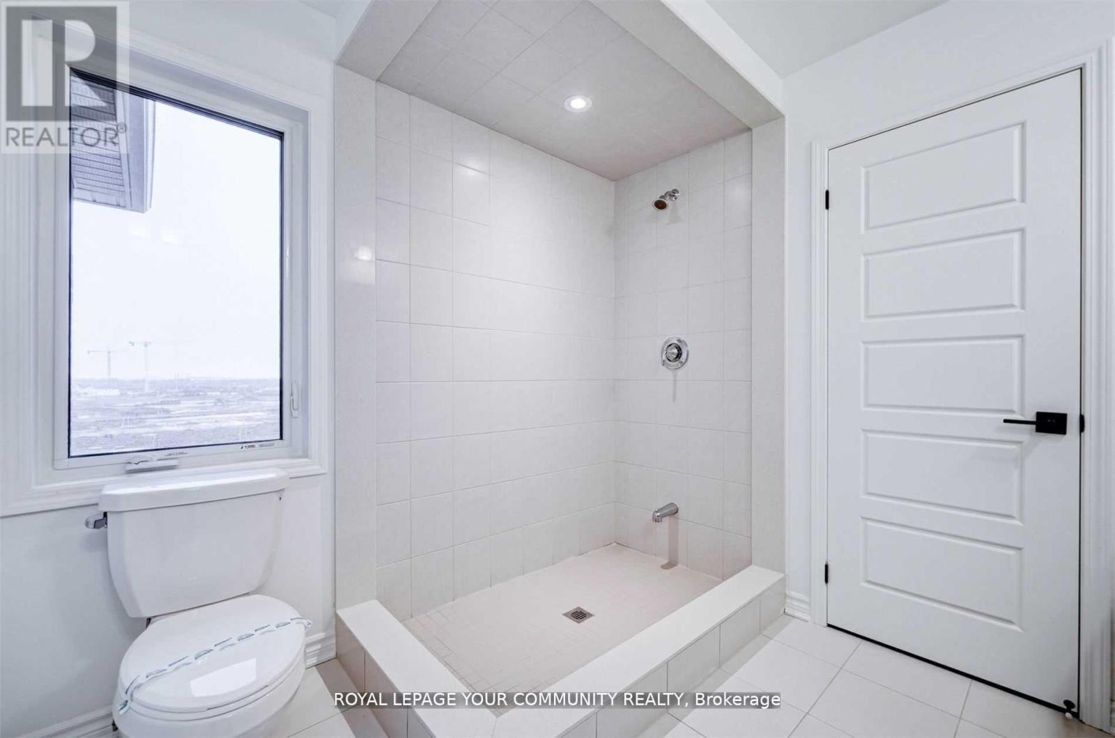 3051 - 3051 John Mckay Boulevard, Oakville, ON - Indoor Photo Showing Bathroom
