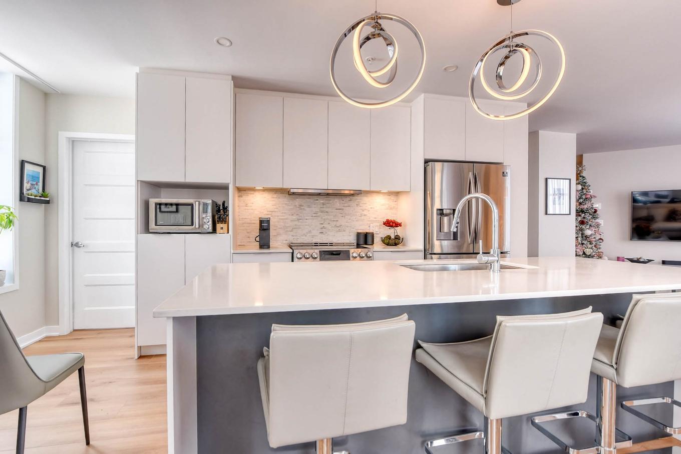 Cuisine - 401-2335 Rue Des Équinoxes, Montréal (Saint-Laurent), QC - Indoor Photo Showing Kitchen With Upgraded Kitchen