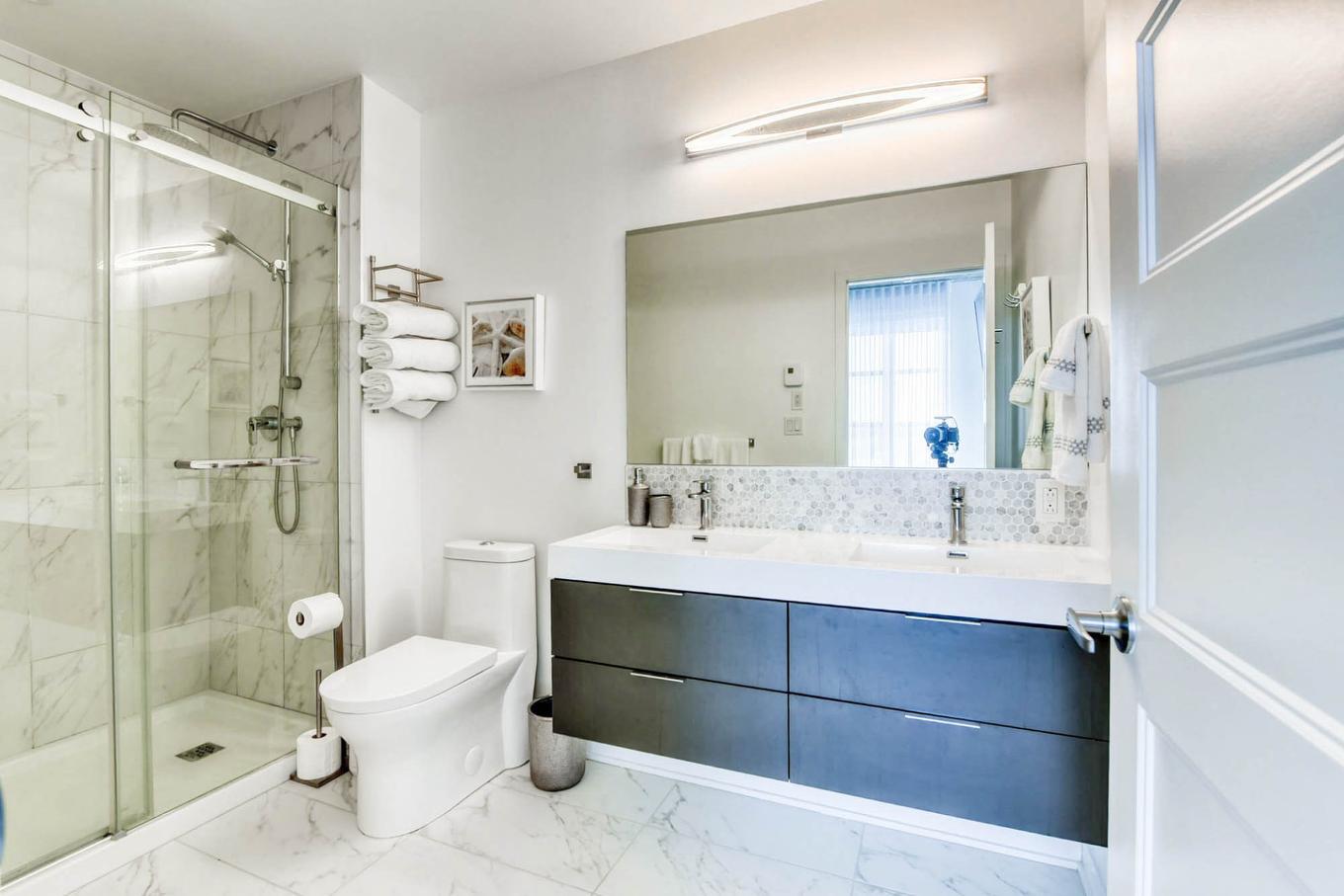 Salle de bains attenante à la CCP - 401-2335 Rue Des Équinoxes, Montréal (Saint-Laurent), QC - Indoor Photo Showing Bathroom