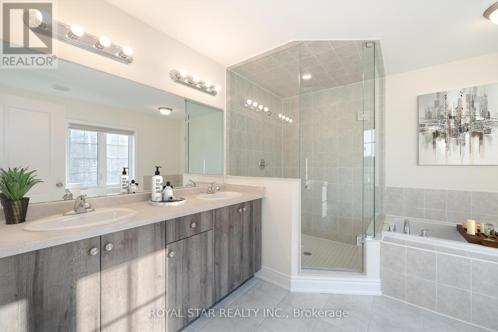 Upper - 1 Bushwood Trail, Brampton, ON - Indoor Photo Showing Bathroom