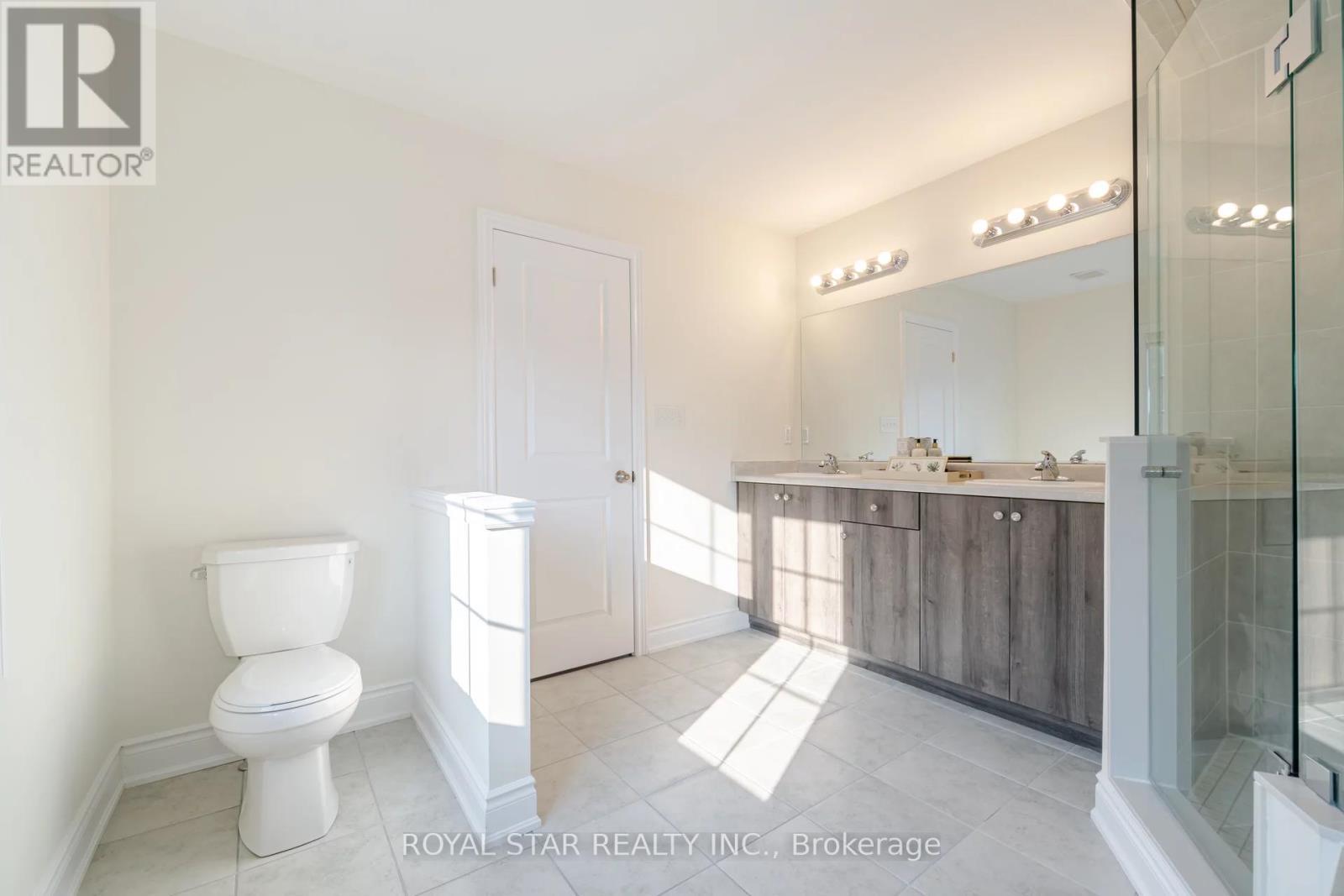 Upper - 1 Bushwood Trail, Brampton, ON - Indoor Photo Showing Bathroom