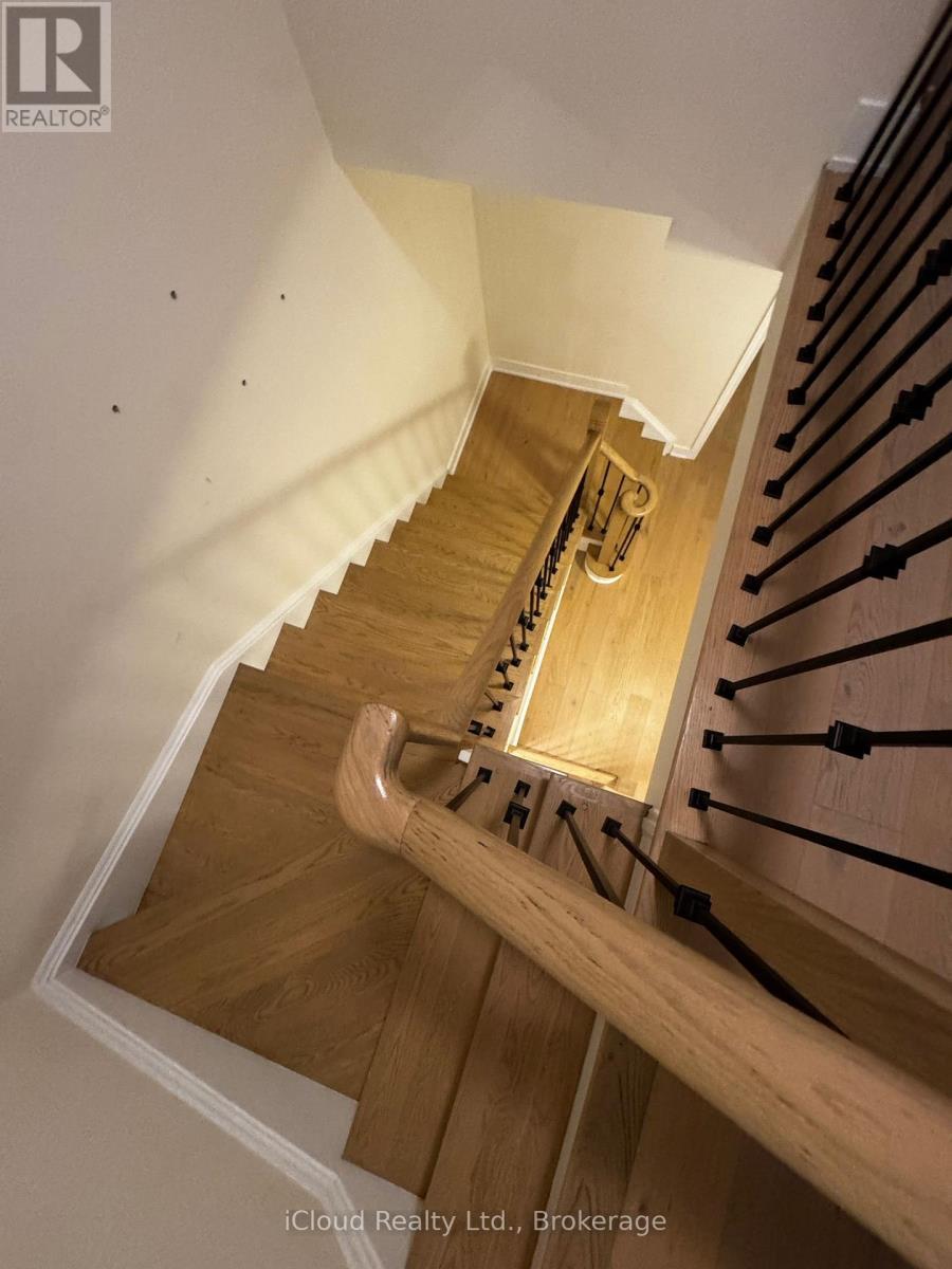 1443 Bews Landing, Milton, ON - Indoor Photo Showing Other Room