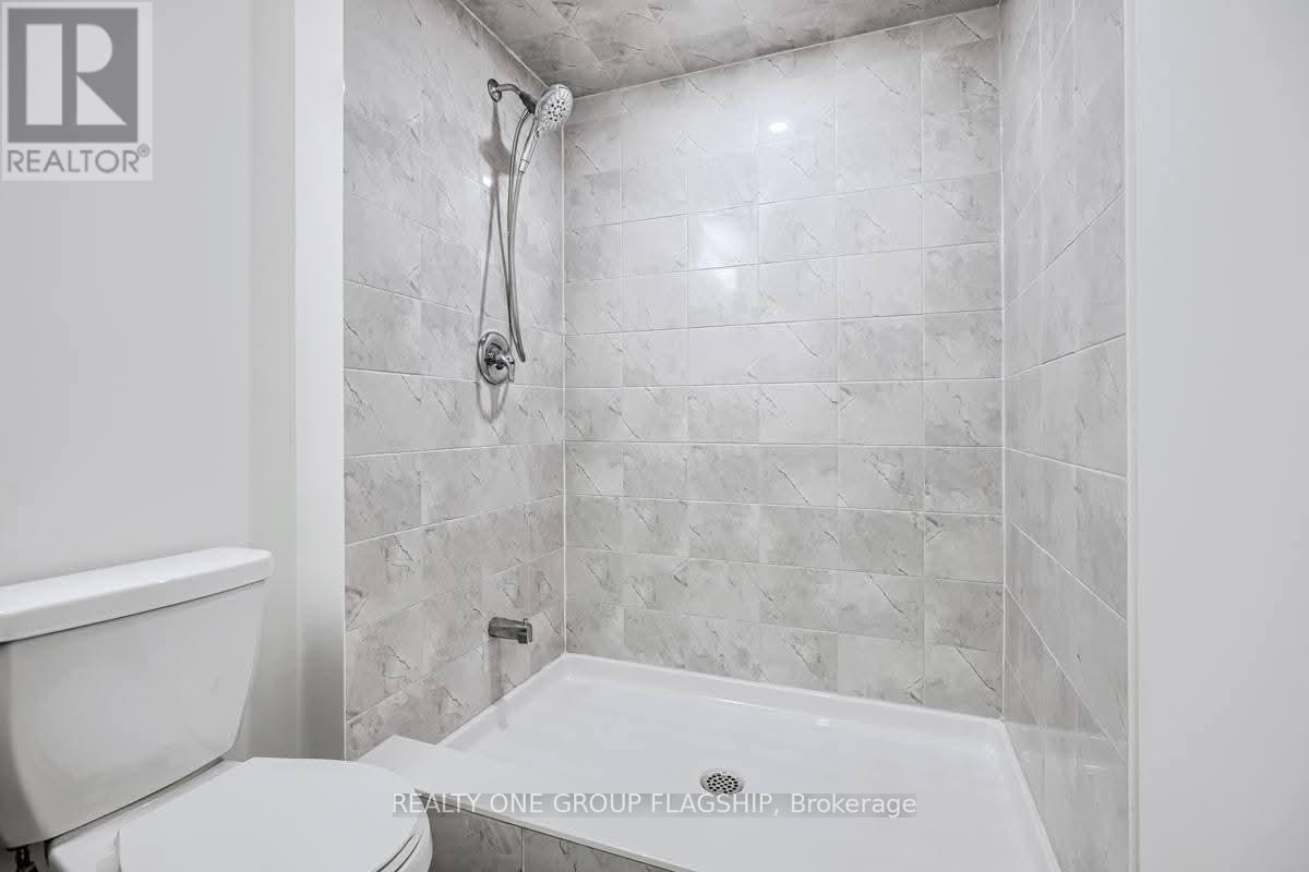 126 Port Crescent, Welland, ON - Indoor Photo Showing Bathroom