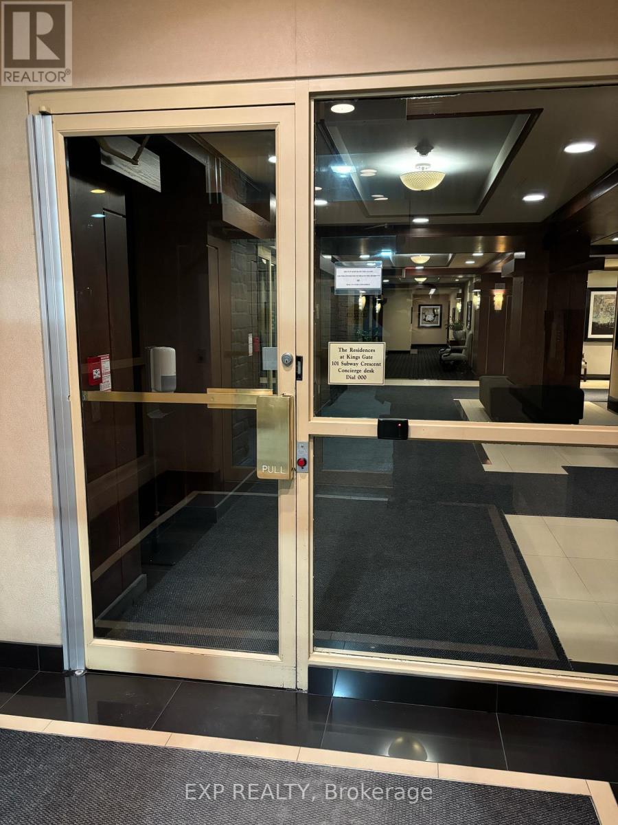 1205 - 101 Subway Crescent, Toronto, ON - Indoor Photo Showing Other Room