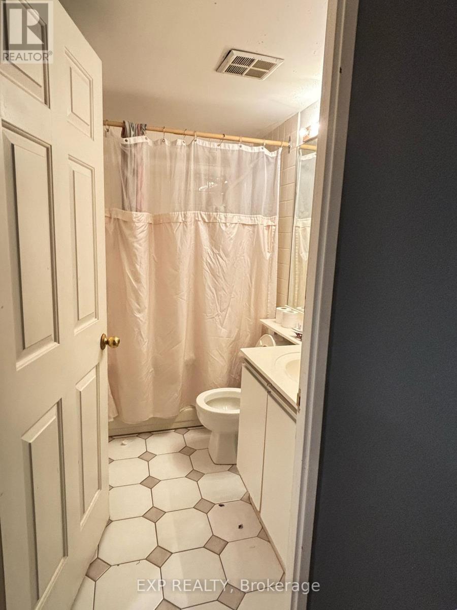 1205 - 101 Subway Crescent, Toronto, ON - Indoor Photo Showing Bathroom