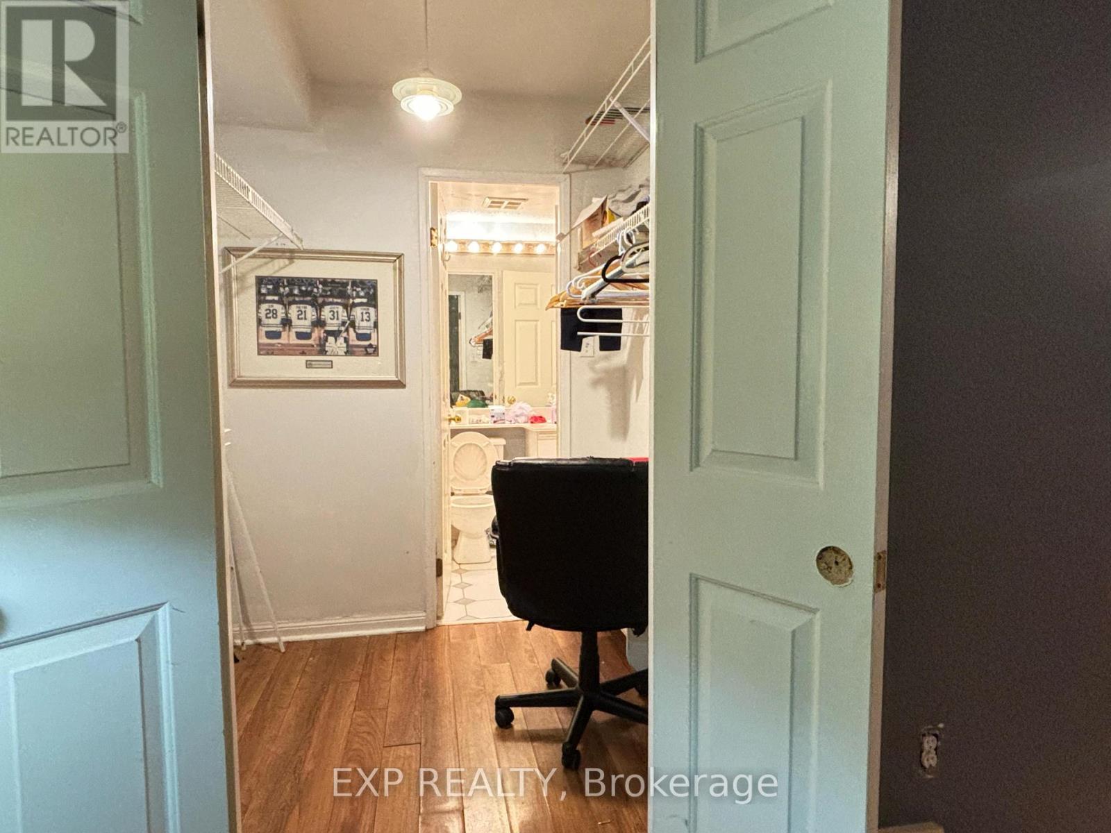 1205 - 101 Subway Crescent, Toronto, ON - Indoor Photo Showing Other Room