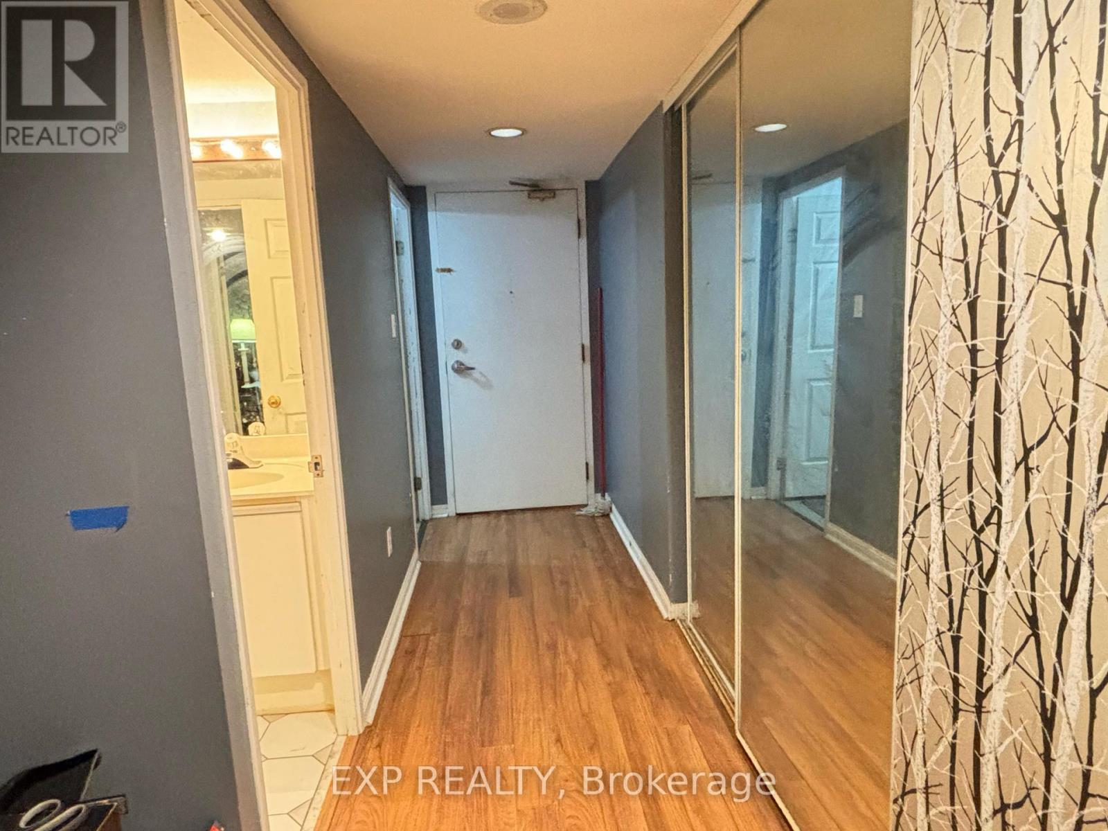 1205 - 101 Subway Crescent, Toronto, ON - Indoor Photo Showing Other Room