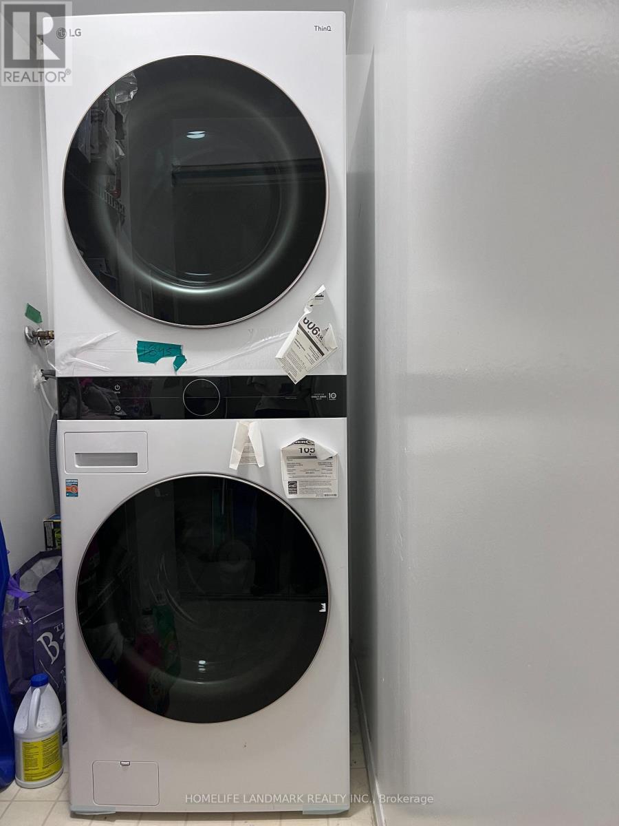 1806 - 55 Elm Drive W, Mississauga, ON - Indoor Photo Showing Laundry Room