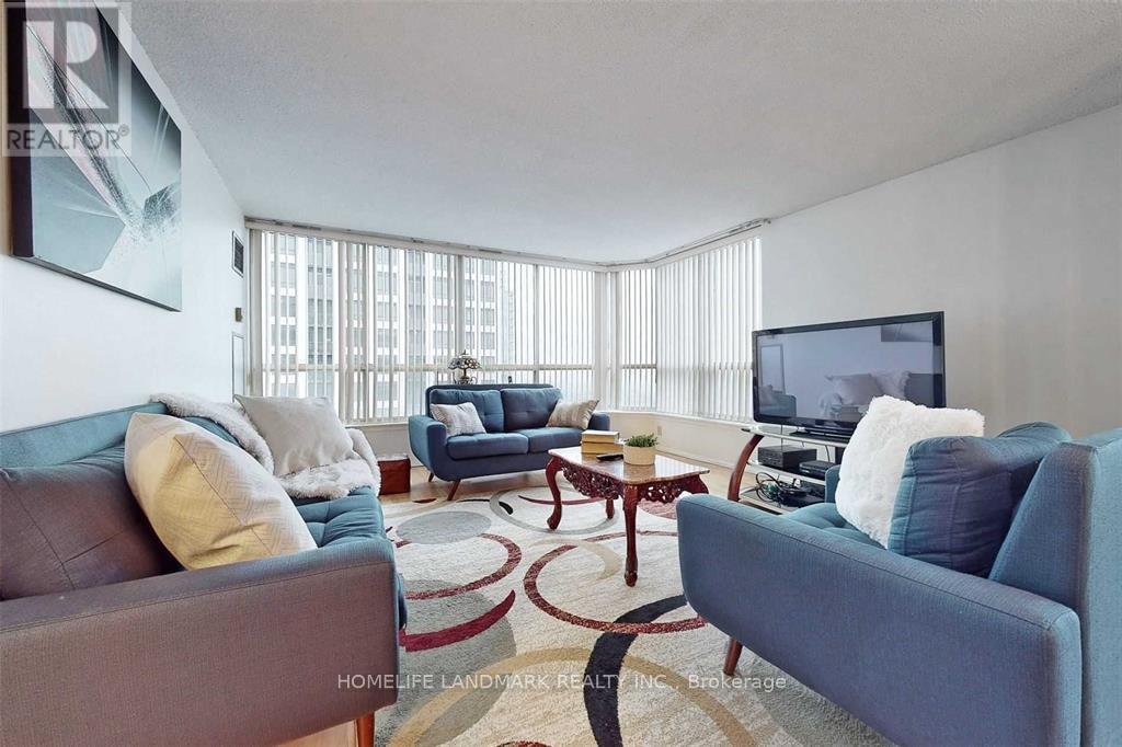 1806 - 55 Elm Drive W, Mississauga, ON - Indoor Photo Showing Living Room