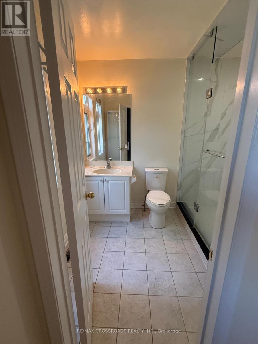 2 - 10 Post Oak Drive, Richmond Hill, ON - Indoor Photo Showing Bathroom