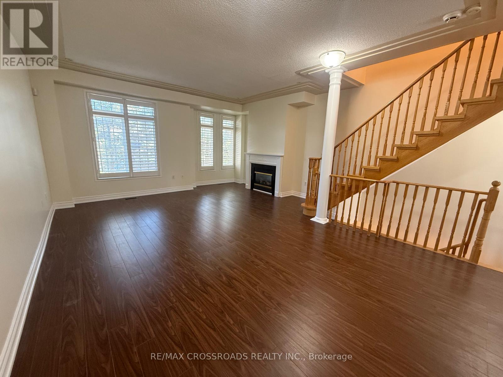 2 - 10 Post Oak Drive, Richmond Hill, ON - Indoor Photo Showing Other Room