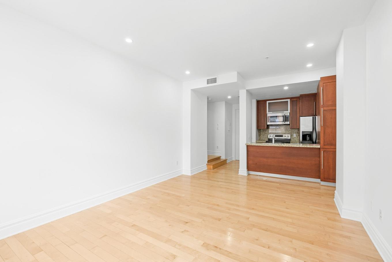 Salle à manger - 301-10 Rue St-Jacques, Montréal (Ville-Marie), QC - Indoor