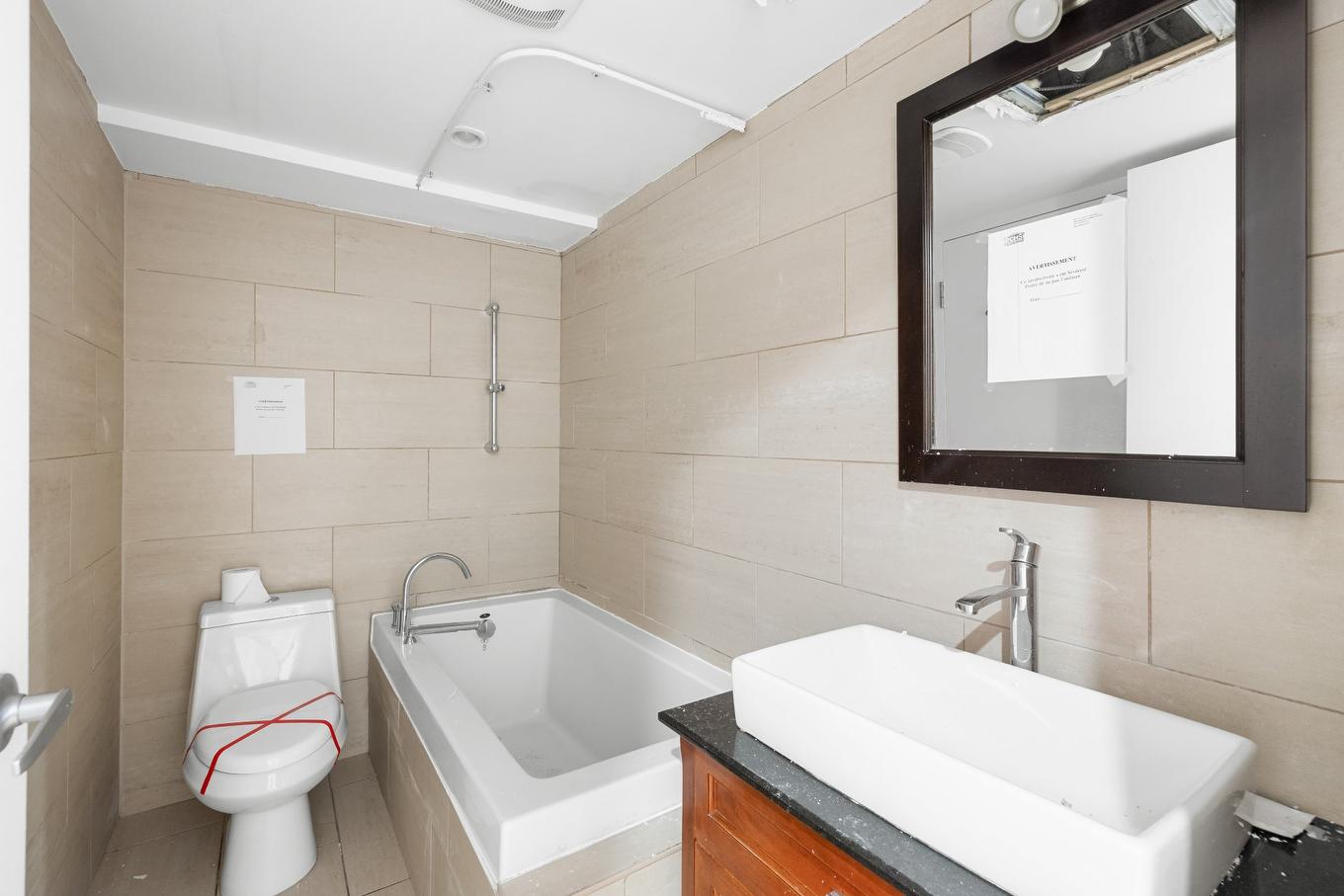 Salle de bains - 301-10 Rue St-Jacques, Montréal (Ville-Marie), QC - Indoor Photo Showing Bathroom