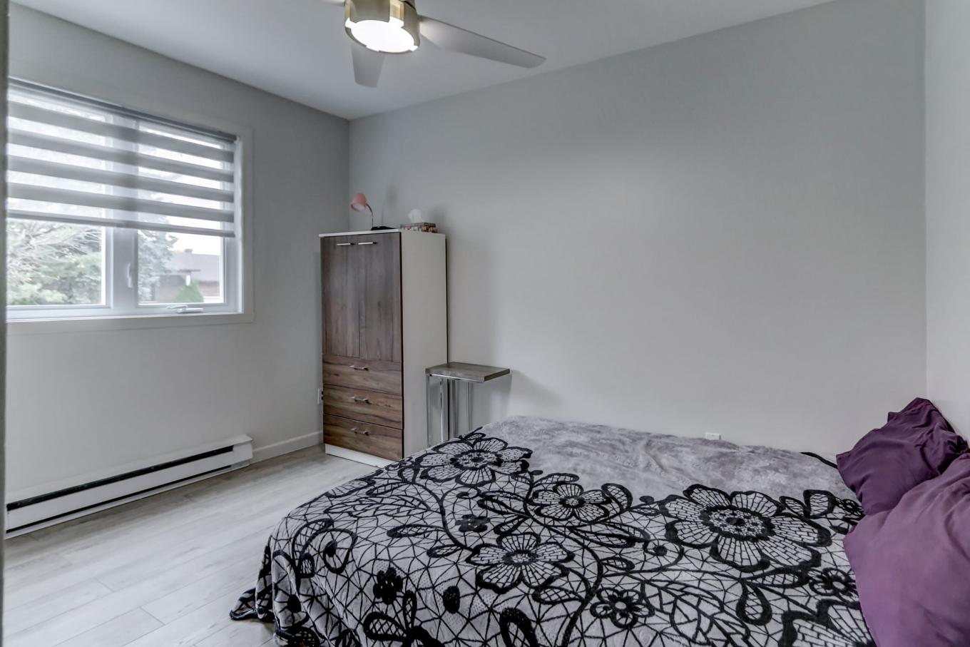 Chambre à coucher - 235 Rue Marie-Dostaler, Trois-Rivières, QC - Indoor Photo Showing Bedroom