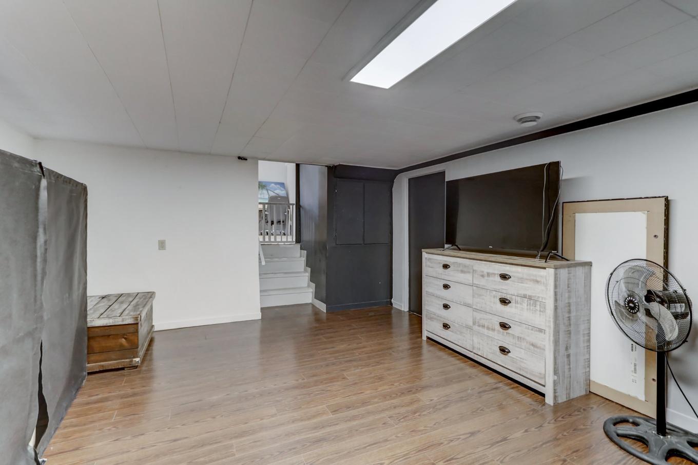 Salle familiale - 235 Rue Marie-Dostaler, Trois-Rivières, QC - Indoor