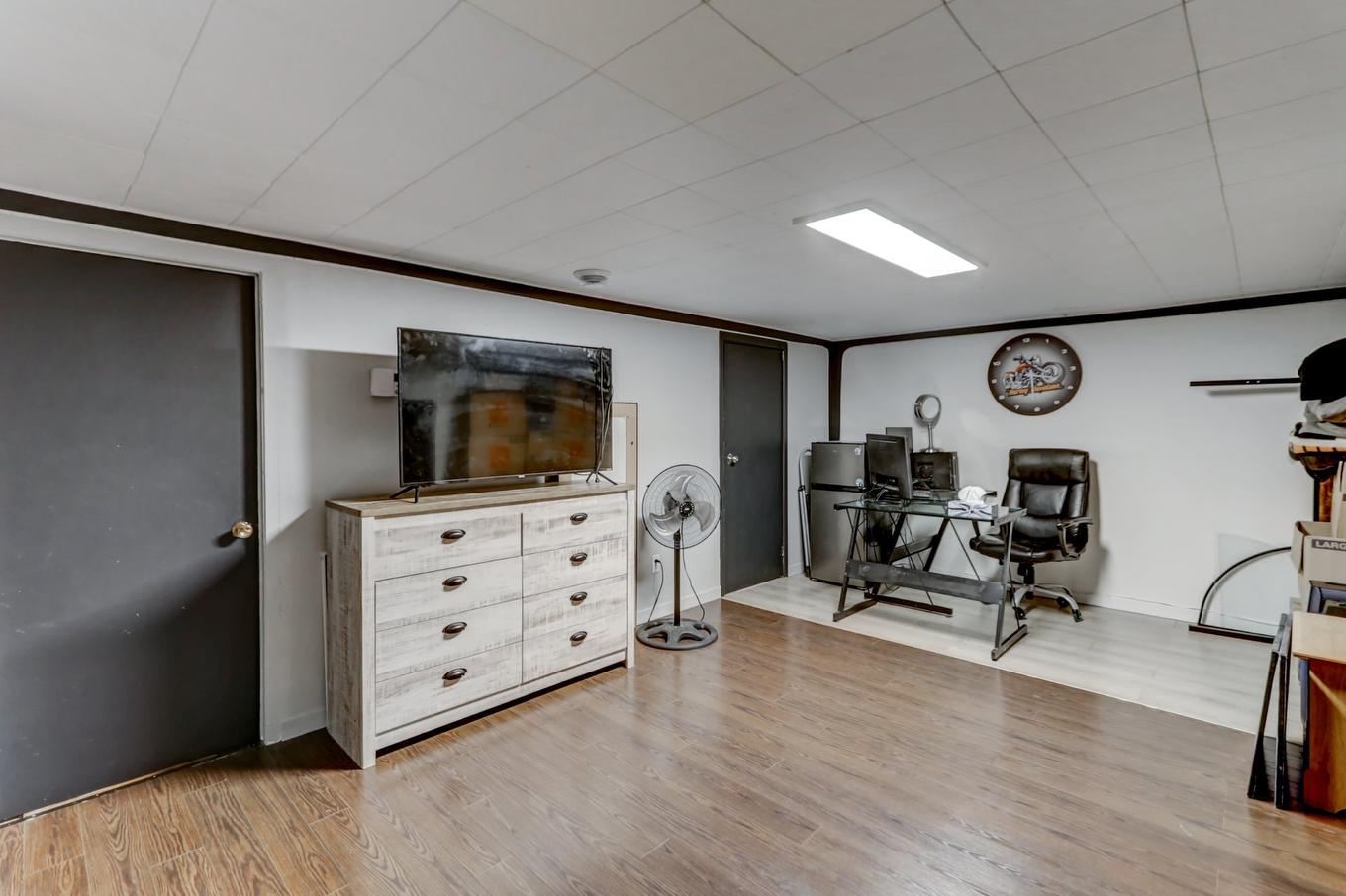 Salle familiale - 235 Rue Marie-Dostaler, Trois-Rivières, QC - Indoor