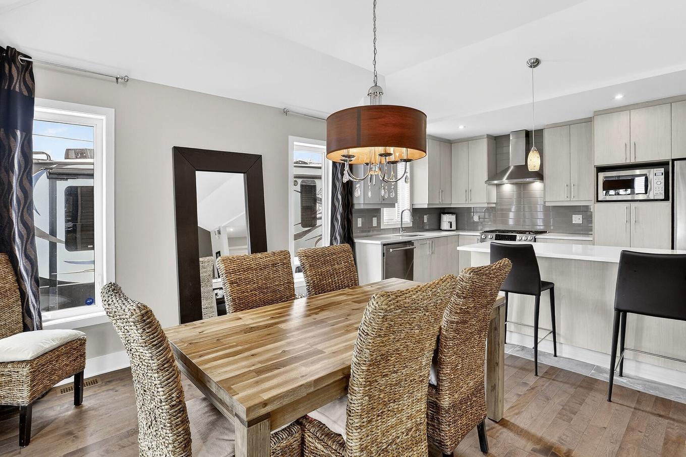 Dining room - 14680 Rue Jean-Maurice, Mirabel, QC - Indoor Photo Showing Dining Room