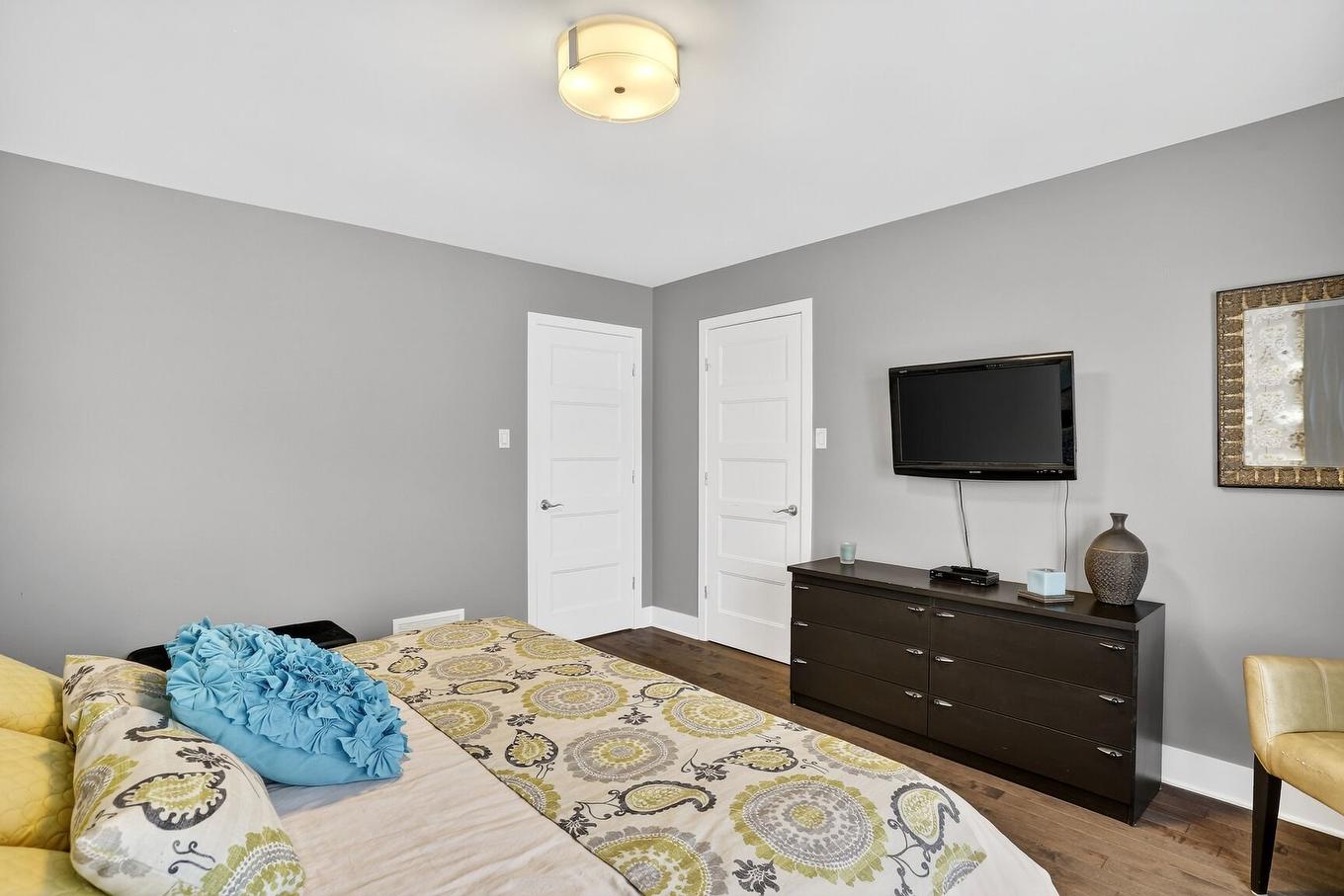 Primary bedroom - 14680 Rue Jean-Maurice, Mirabel, QC - Indoor Photo Showing Bedroom