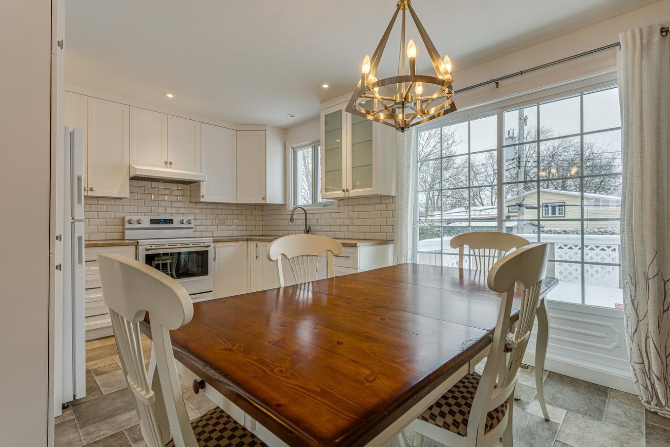 Salle à manger - 7680 Place Turpin, Brossard, QC - Indoor Photo Showing Dining Room