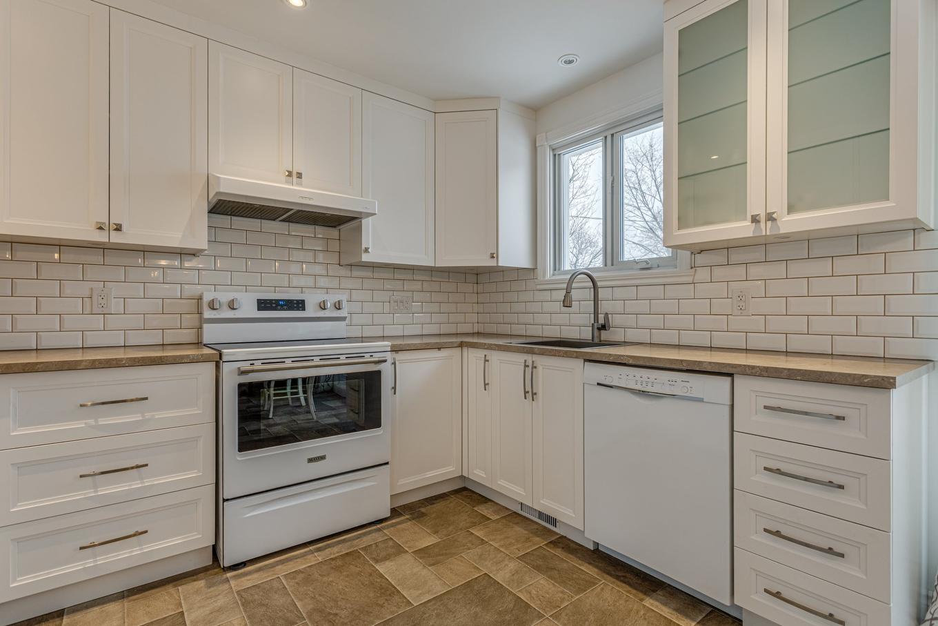 Cuisine - 7680 Place Turpin, Brossard, QC - Indoor Photo Showing Kitchen