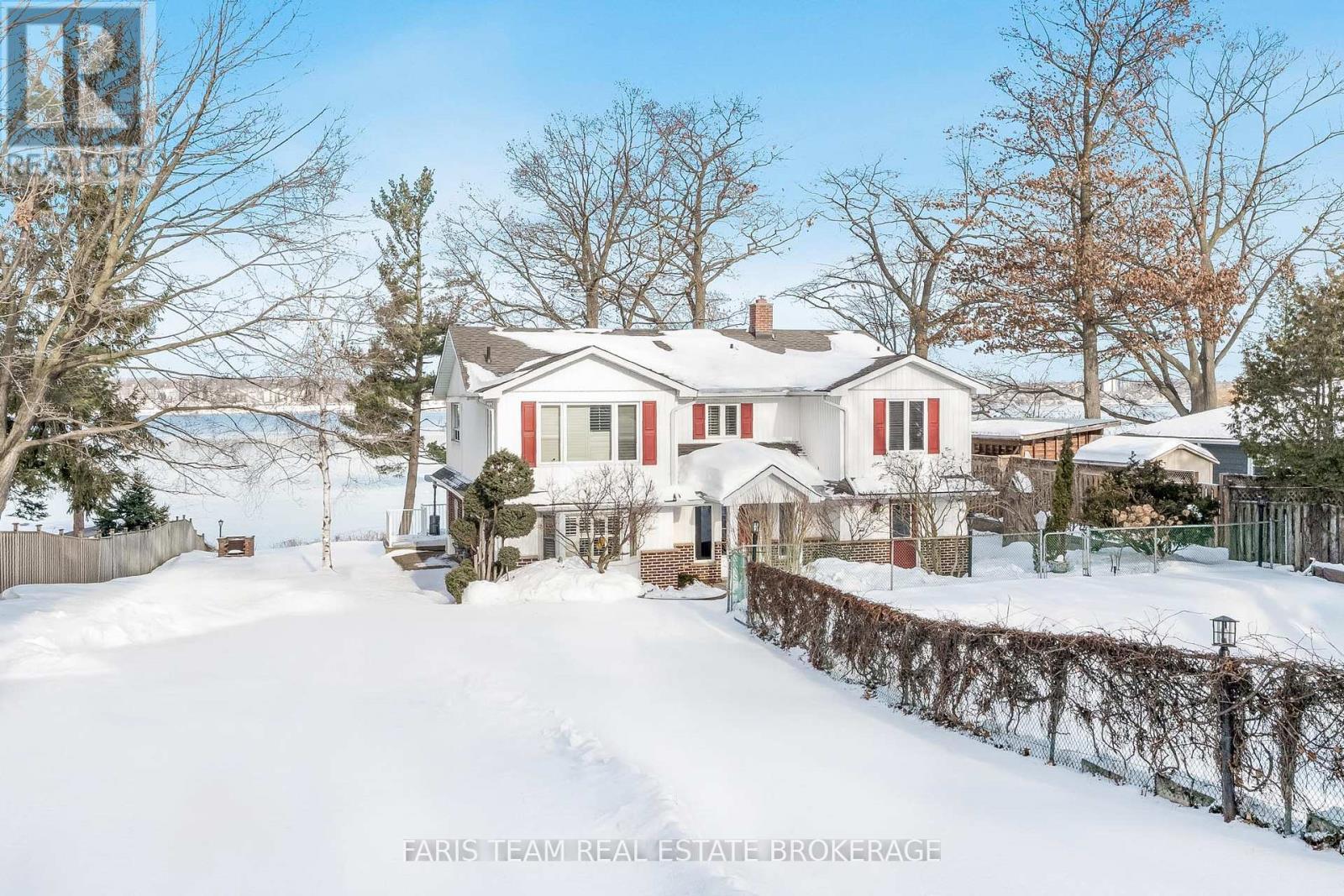 10 White Oaks Road, Barrie, ON - Outdoor With Facade
