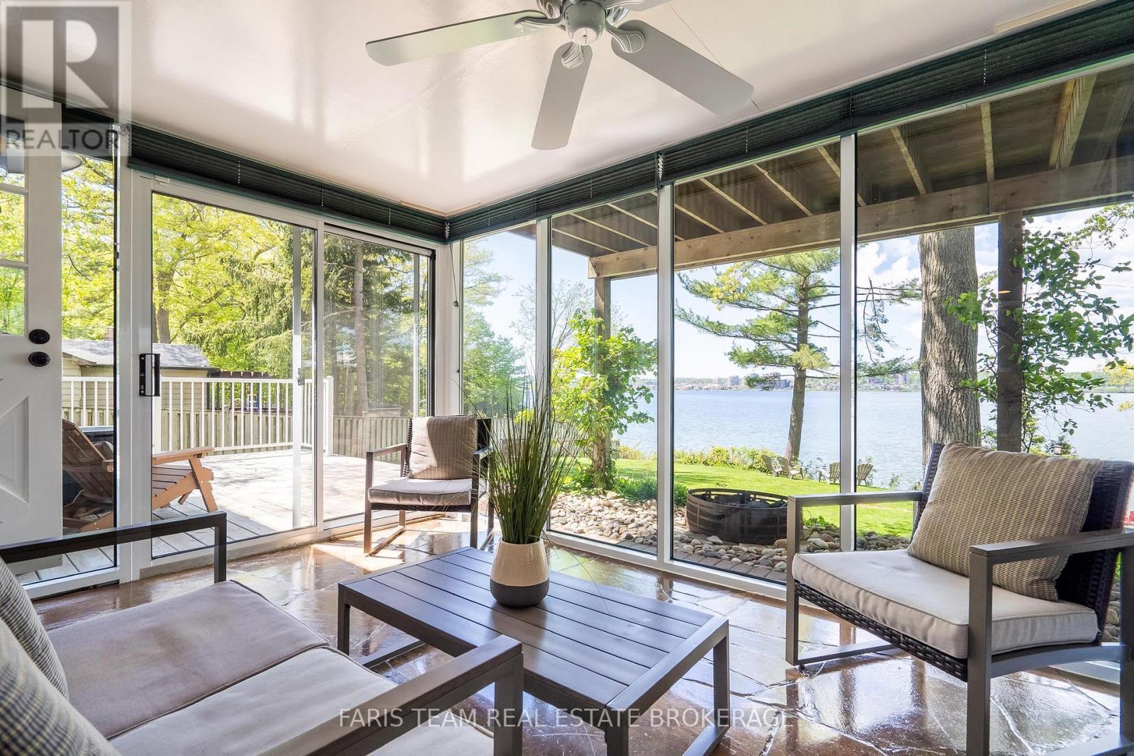 10 White Oaks Road, Barrie, ON - With Deck Patio Veranda With Exterior