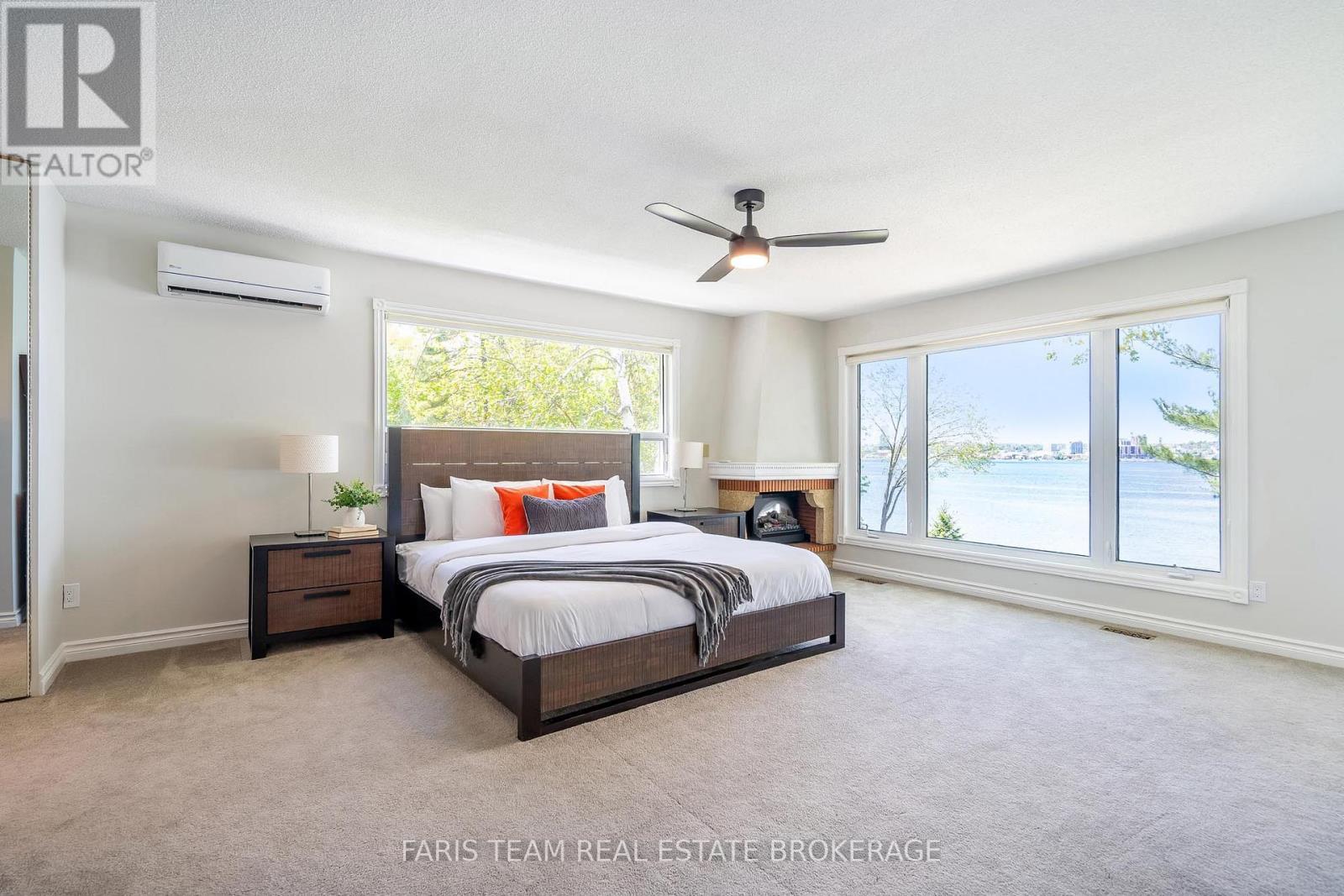 10 White Oaks Road, Barrie, ON - Indoor Photo Showing Bedroom