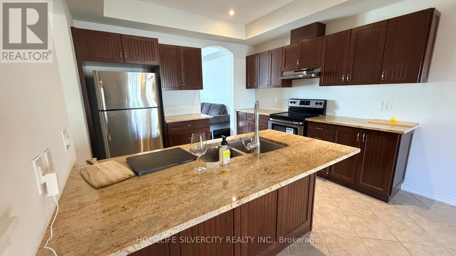 115 Inspire Boulevard, Brampton, ON - Indoor Photo Showing Kitchen With Double Sink