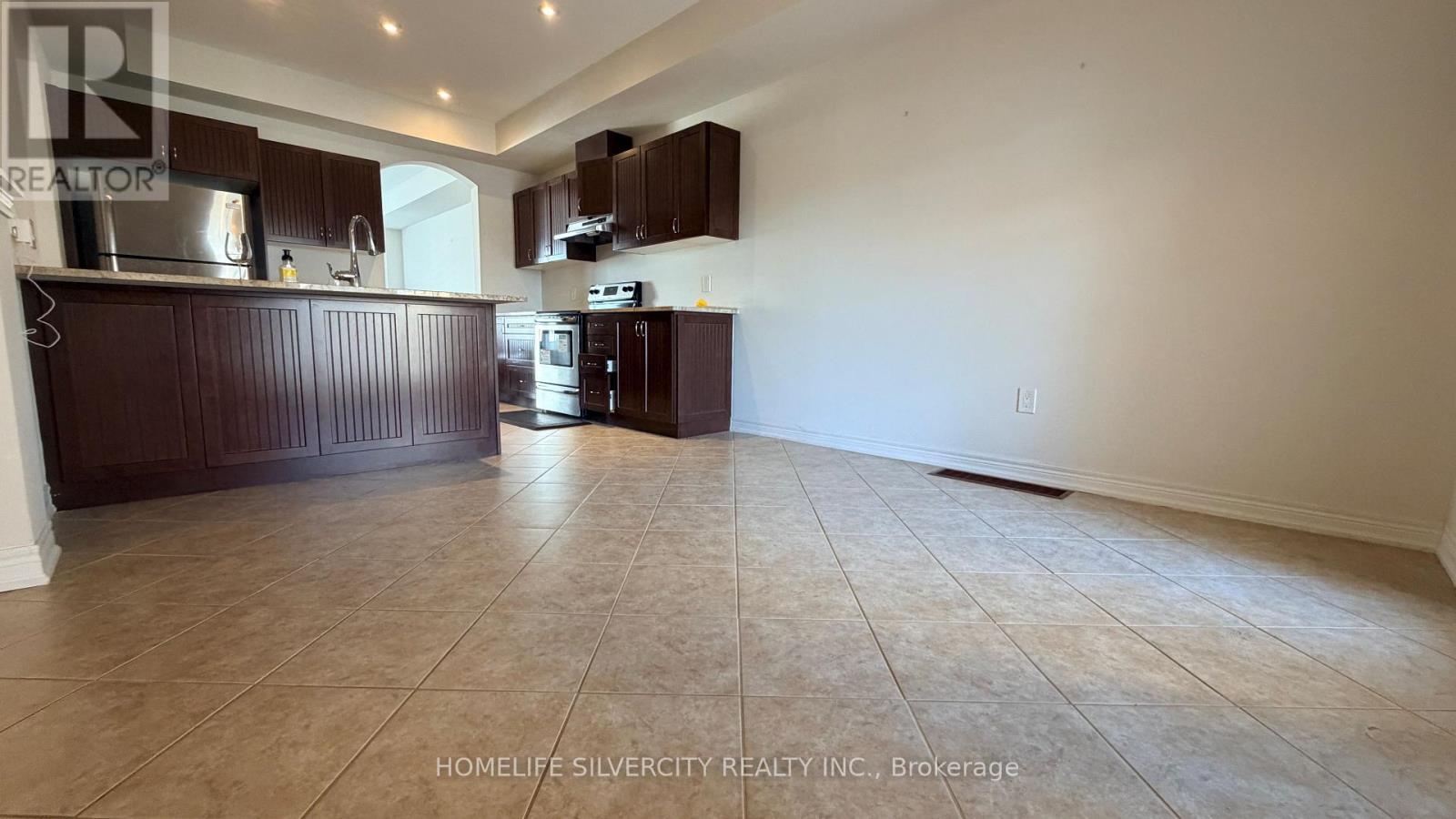 115 Inspire Boulevard, Brampton, ON - Indoor Photo Showing Kitchen