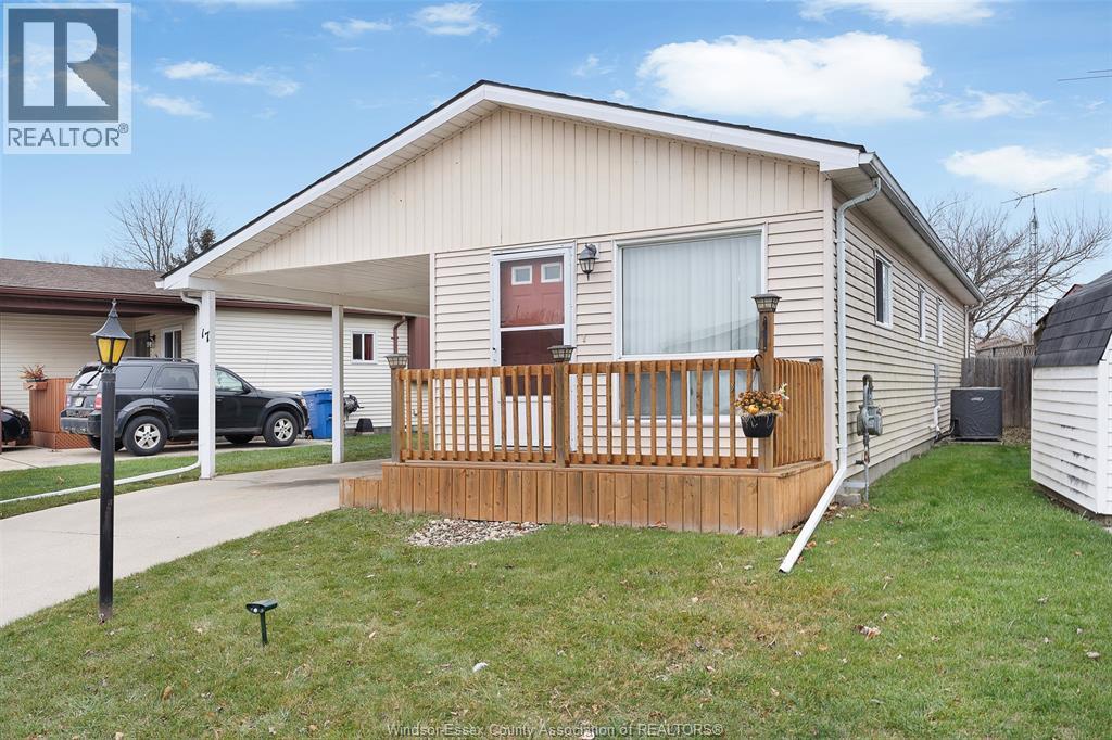 17 Chestnut Street, Mcgregor, ON - Outdoor