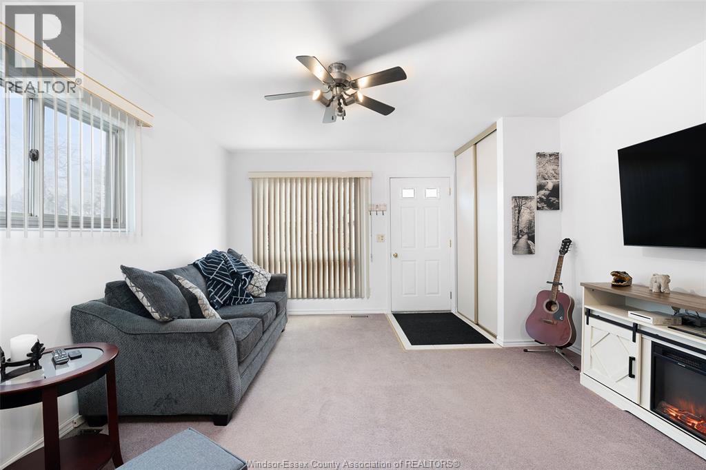 17 Chestnut Street, Mcgregor, ON - Indoor