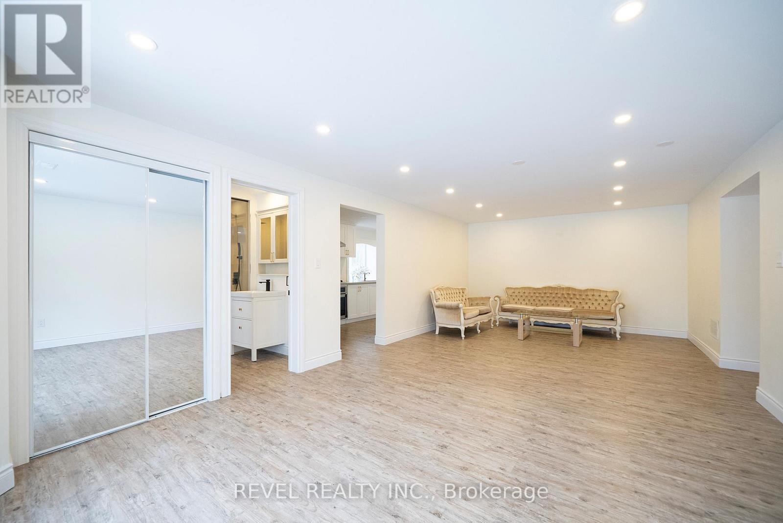 Lower - 20 Casson Lane, Brantford, ON - Indoor Photo Showing Other Room