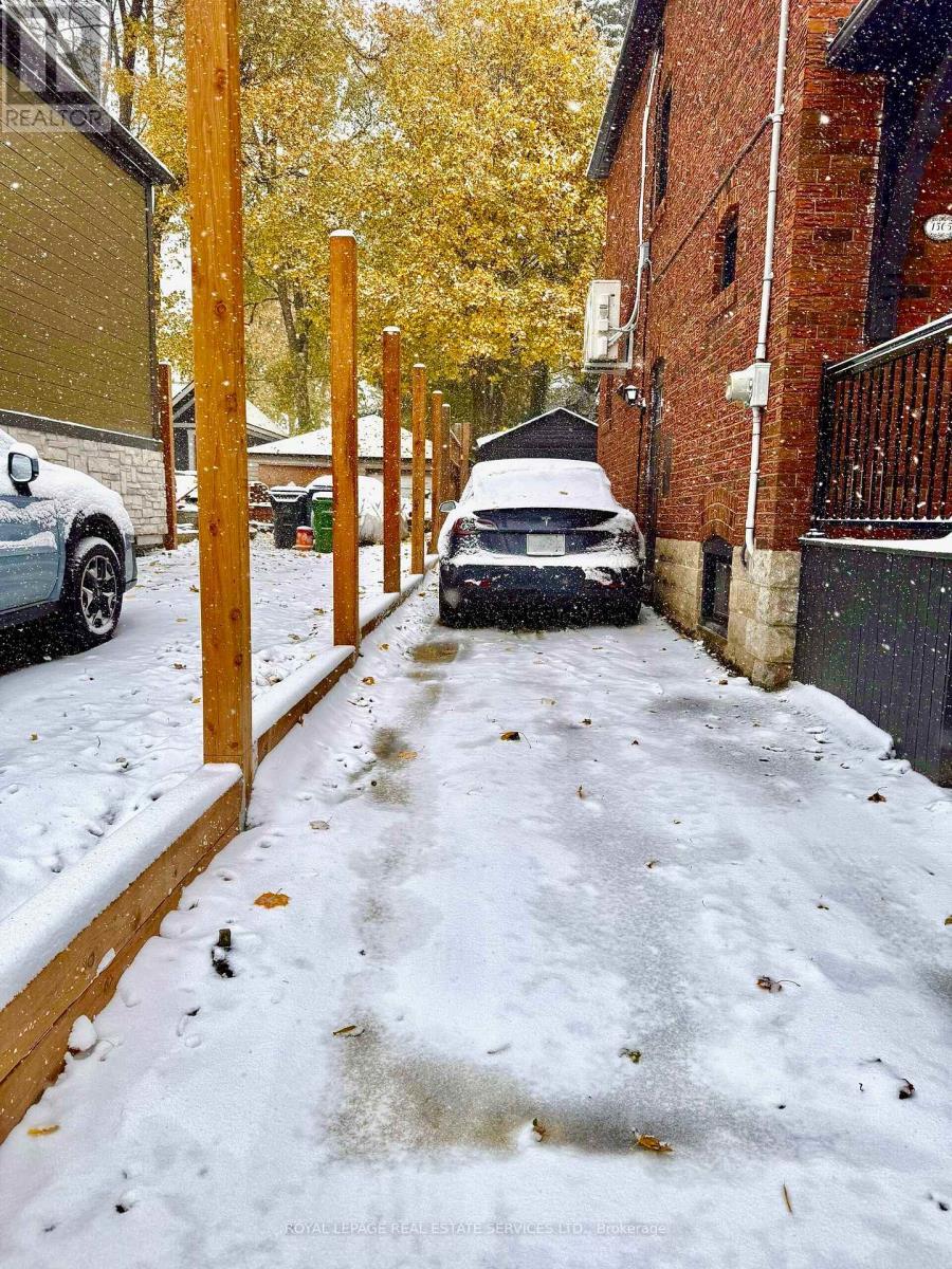 1565 Mount Pleasant Road, Toronto, ON - Outdoor