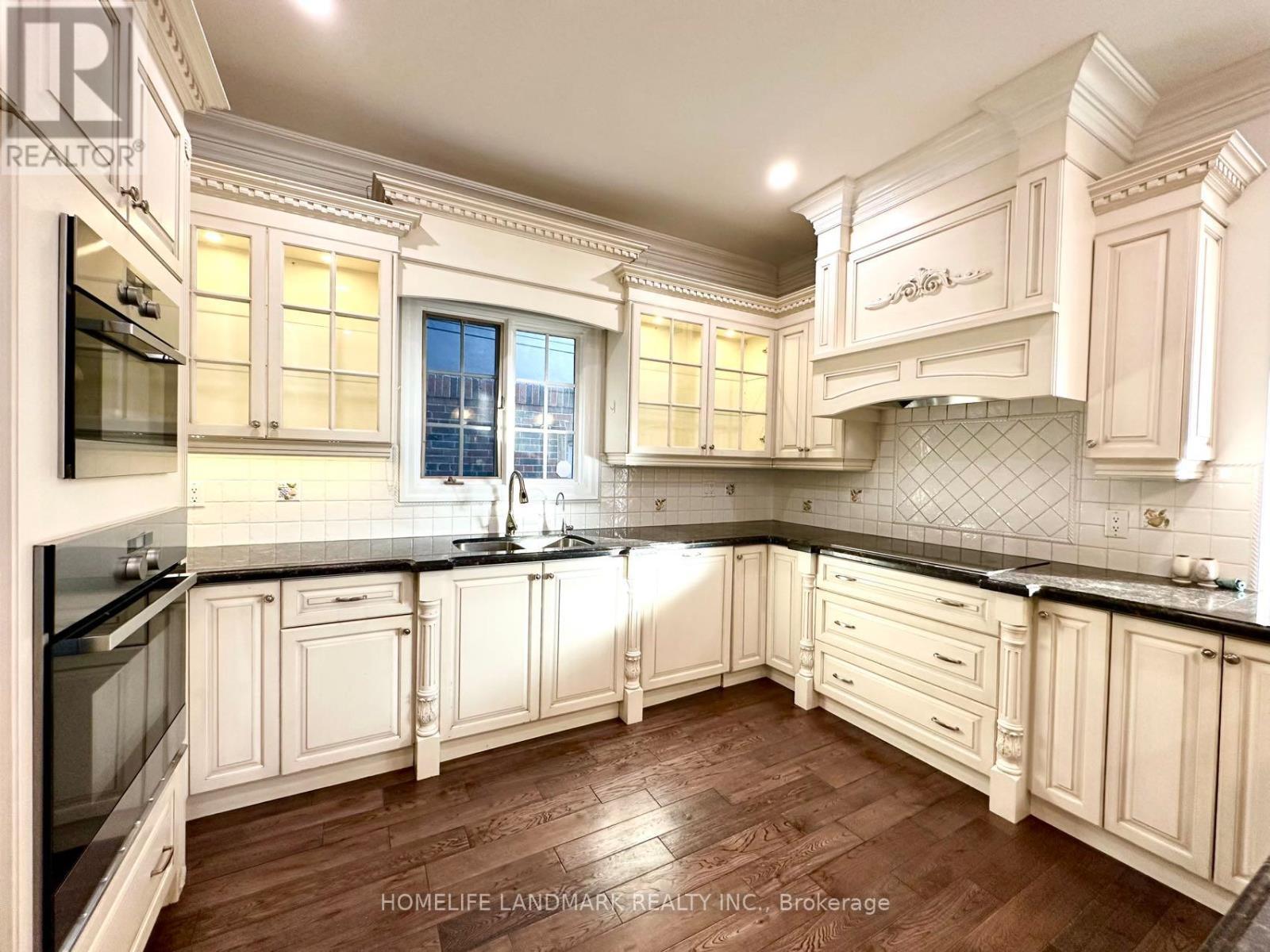7 Killarney Road, Toronto, ON - Indoor Photo Showing Kitchen