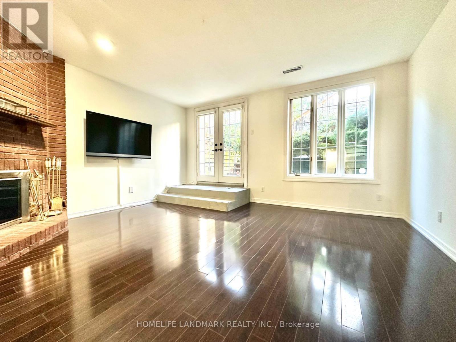 7 Killarney Road, Toronto, ON - Indoor With Fireplace