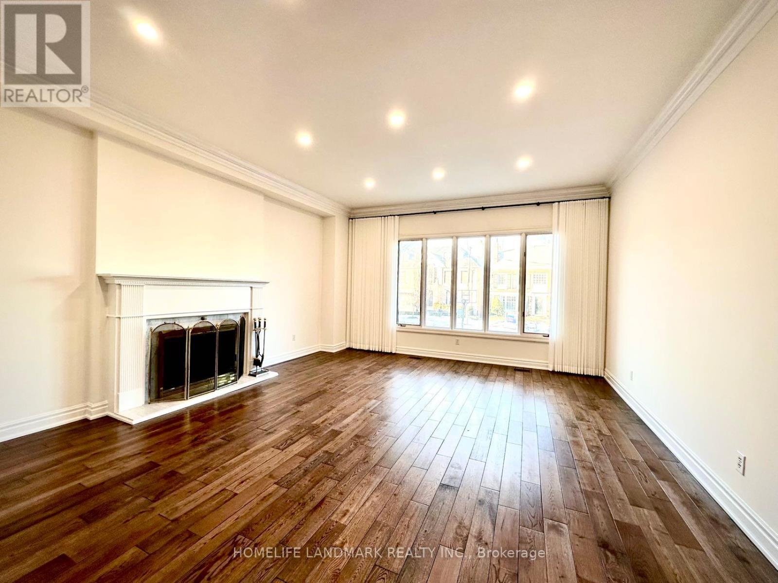 7 Killarney Road, Toronto, ON - Indoor With Fireplace