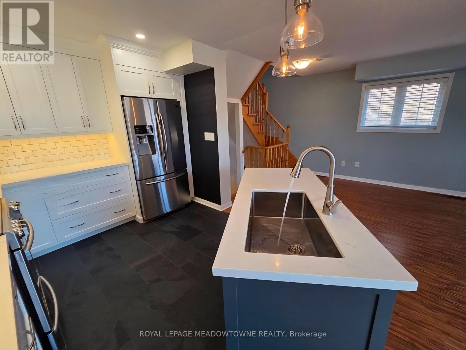 62 - 620 Ferguson Drive, Milton, ON - Indoor Photo Showing Kitchen