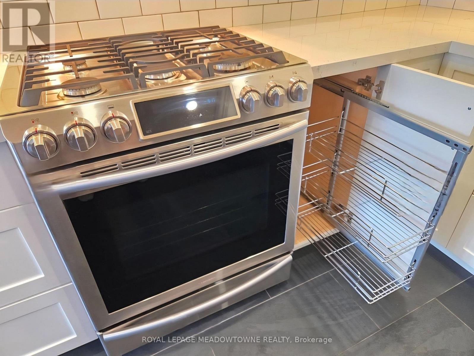 62 - 620 Ferguson Drive, Milton, ON - Indoor Photo Showing Kitchen