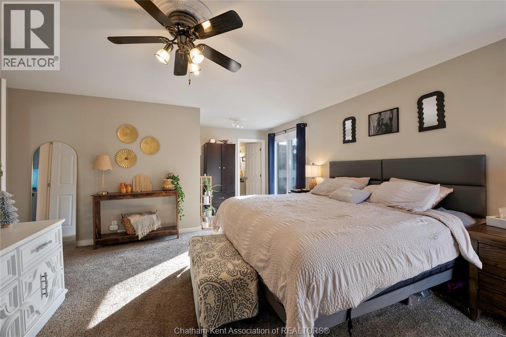 19120 Hill Road, Morpeth, ON - Indoor Photo Showing Bedroom
