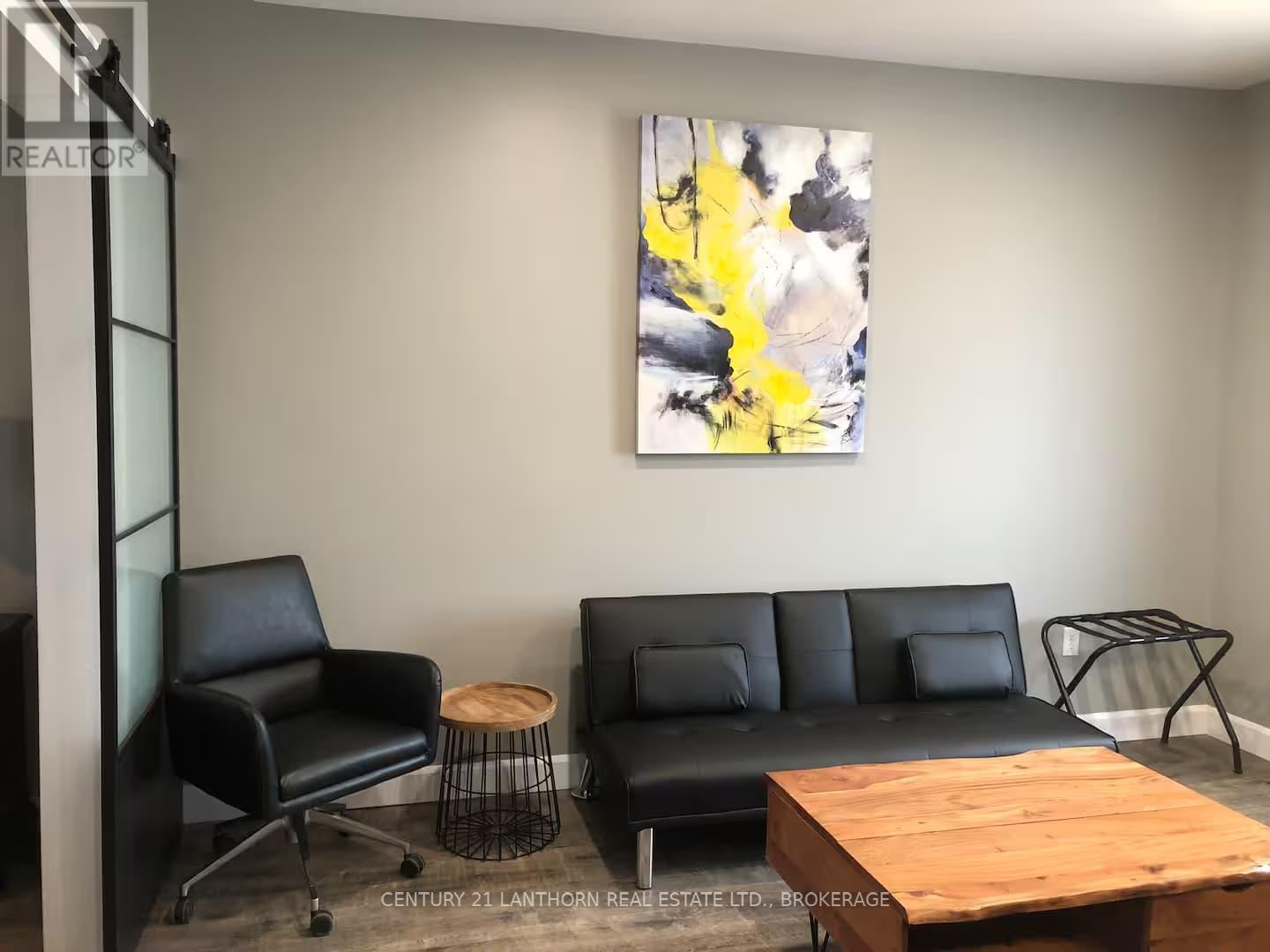 45 Chestnut Street, Kingston (East Of Sir John A. Blvd), ON - Indoor Photo Showing Other Room