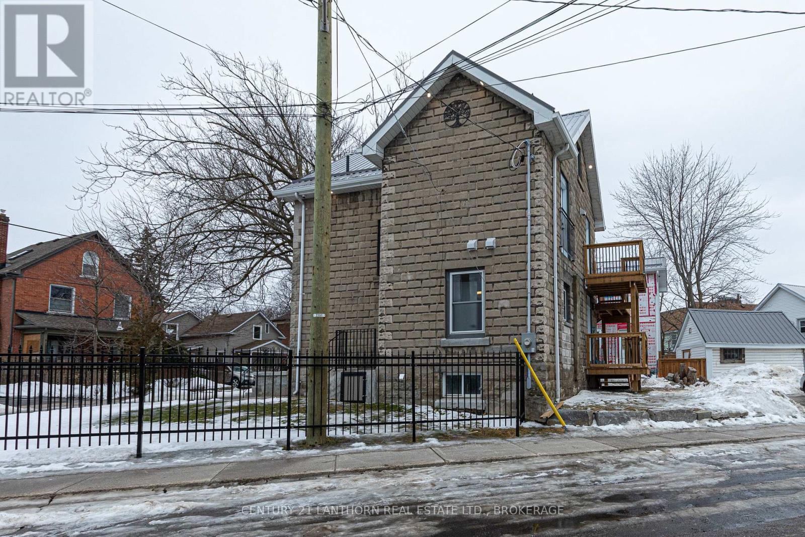 45 Chestnut Street, Kingston (East Of Sir John A. Blvd), ON - Outdoor With Facade