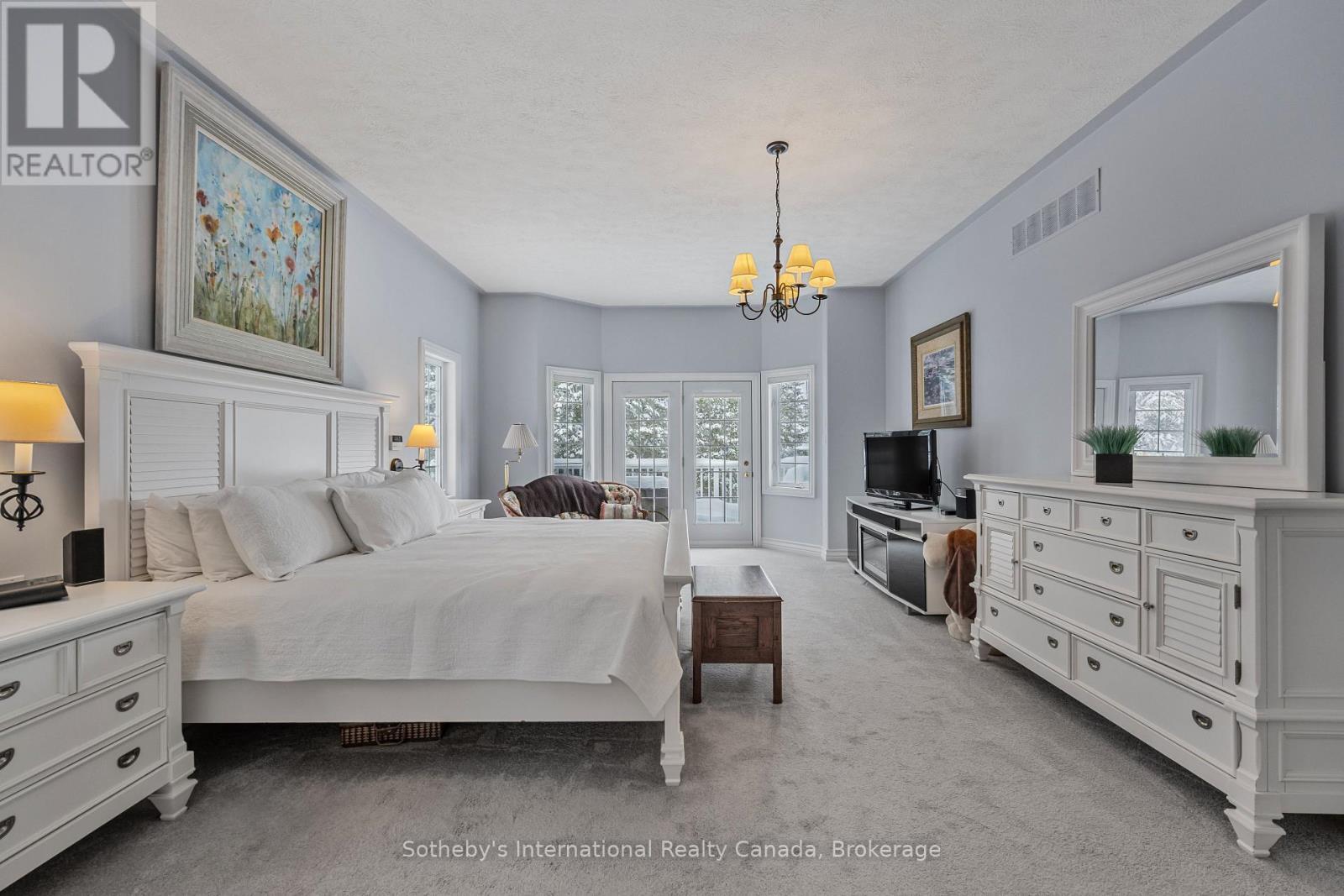 679 Sandy Bay Road, Tiny, ON - Indoor Photo Showing Bedroom