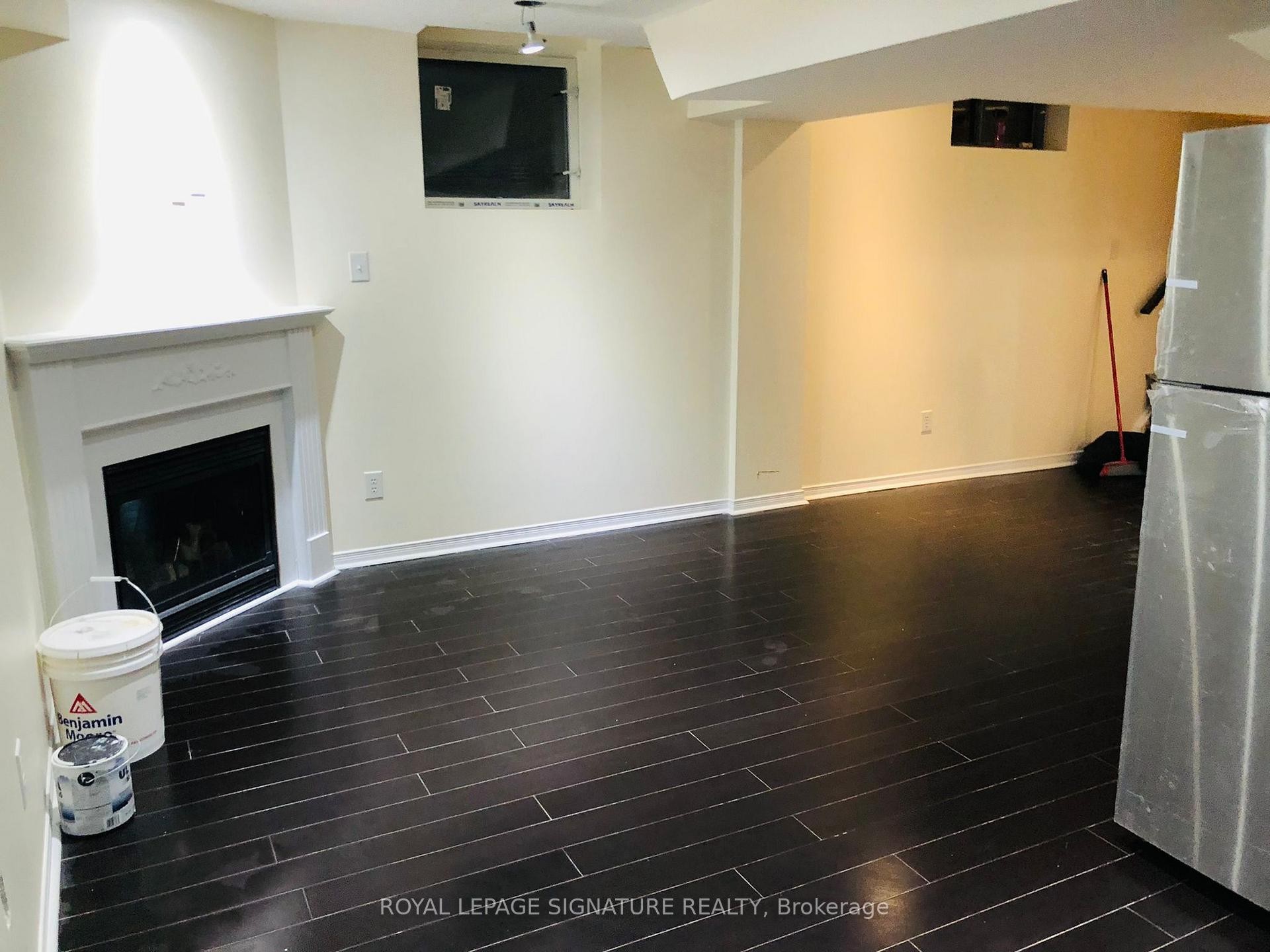 2-143 Crystal Glen Crescent, Brampton, ON - Indoor With Fireplace