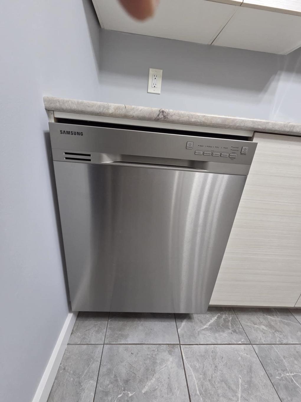 140 725 James Street S, Thunder Bay, ON - Indoor Photo Showing Other Room