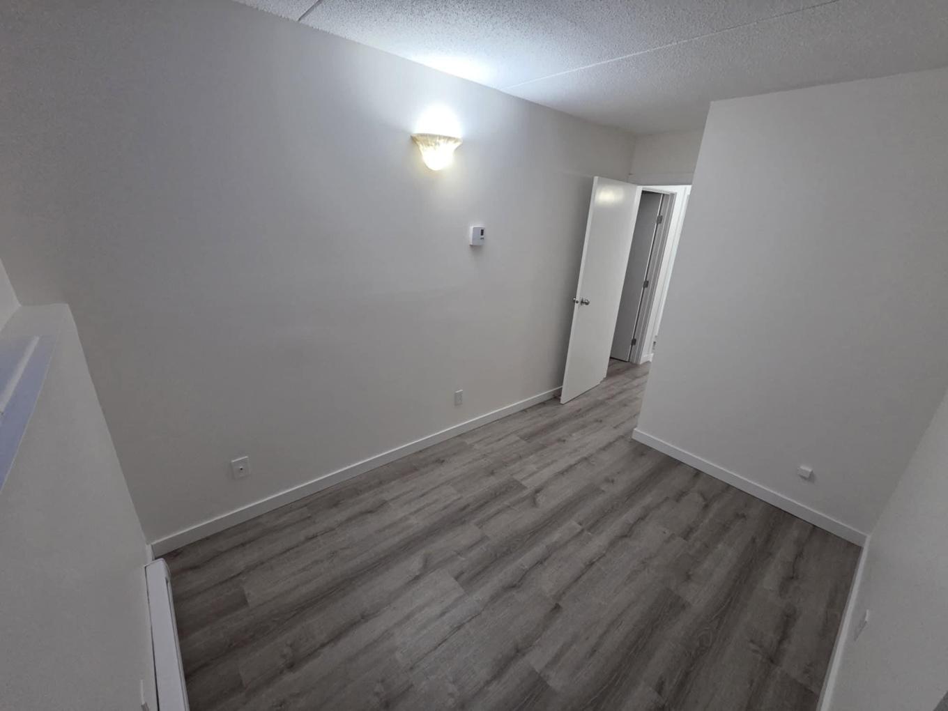 140 725 James Street S, Thunder Bay, ON - Indoor Photo Showing Other Room