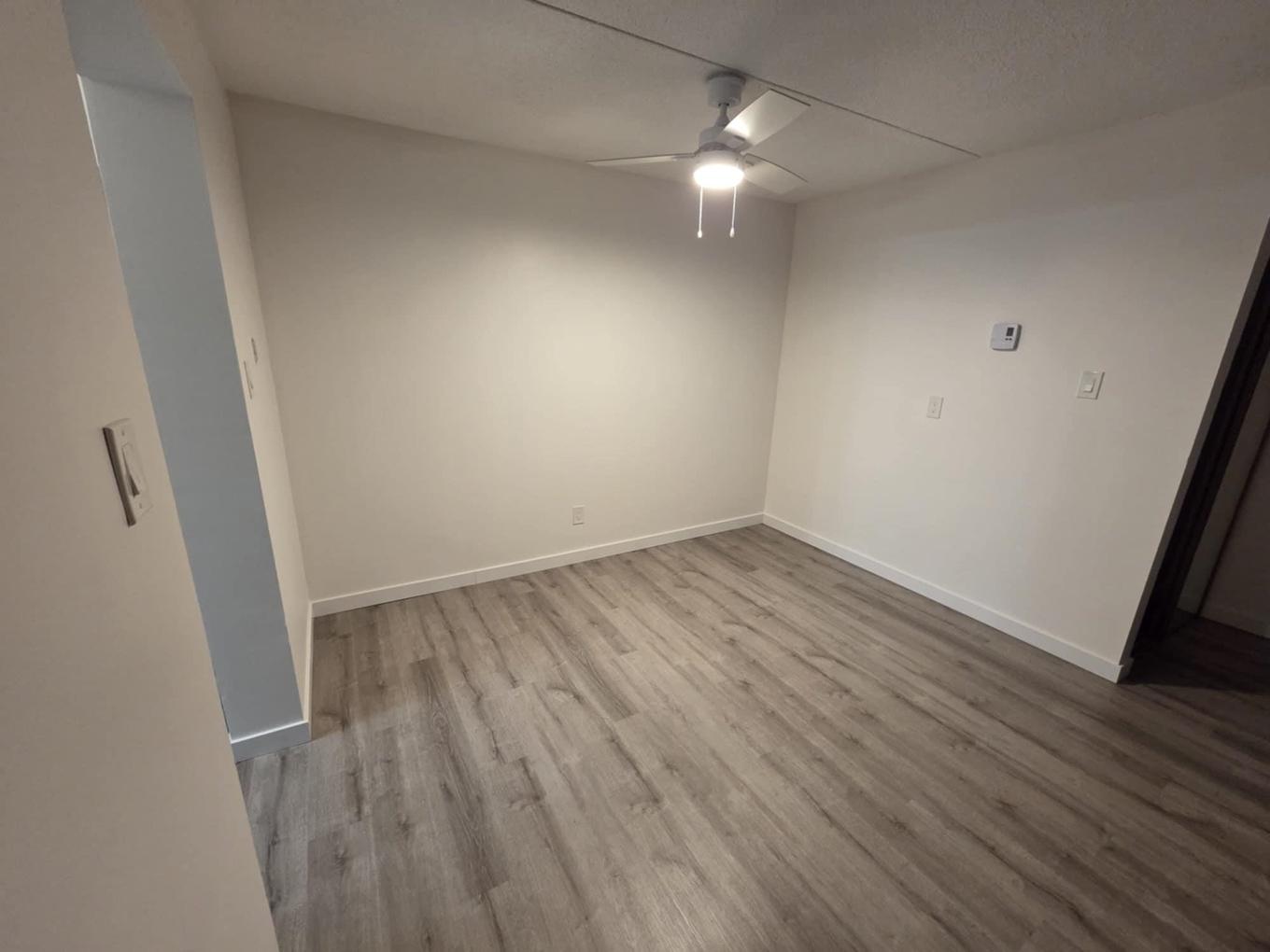 140 725 James Street S, Thunder Bay, ON - Indoor Photo Showing Other Room