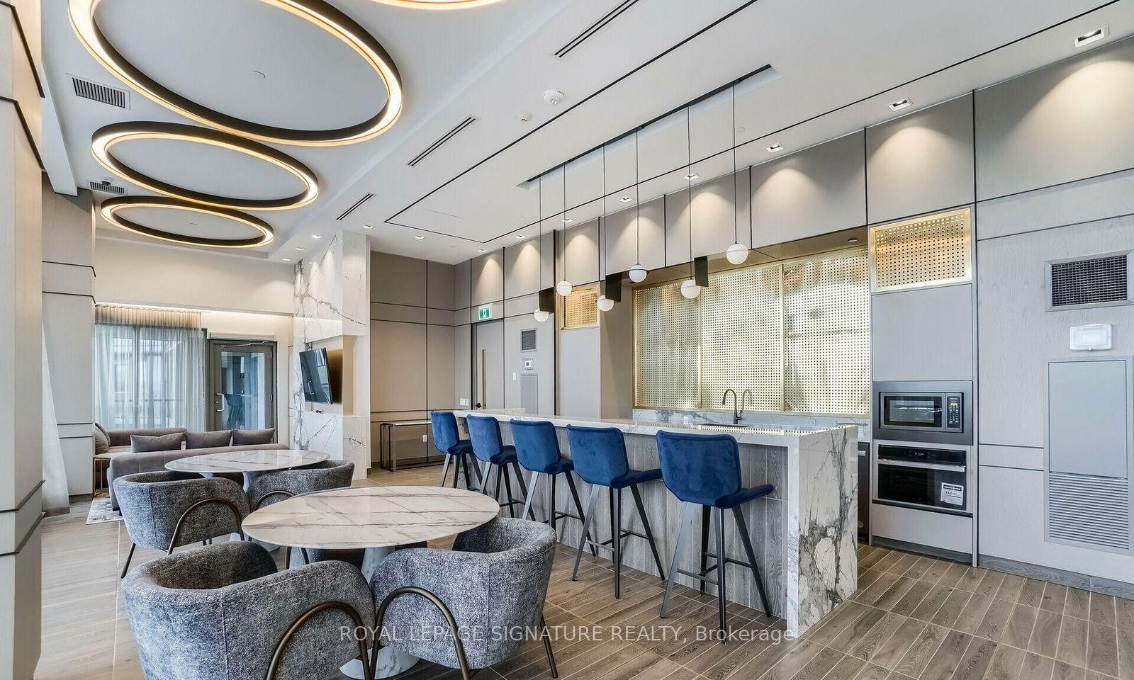 808-4675 Metcalfe Avenue, Mississauga, ON - Indoor