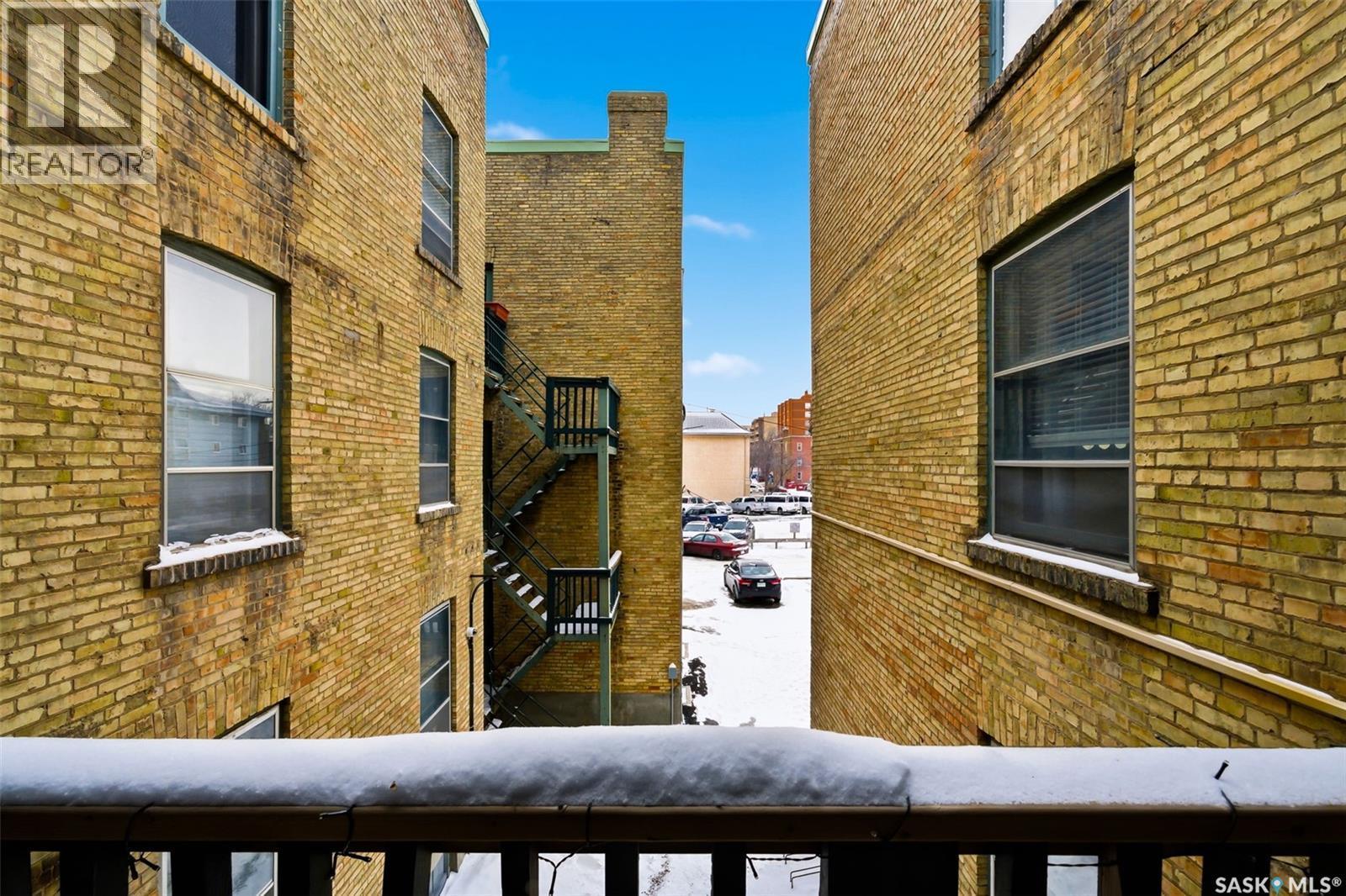 17 2201 14Th Avenue, Regina, SK - Outdoor With Exterior