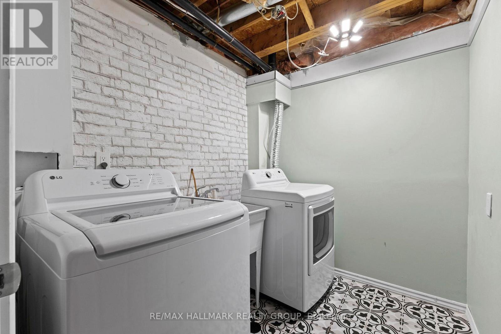 463 Canotia Place, Ottawa, ON - Indoor Photo Showing Laundry Room