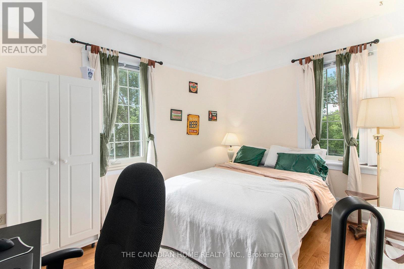 205 Water Street, Alfred And Plantagenet, ON - Indoor Photo Showing Bedroom